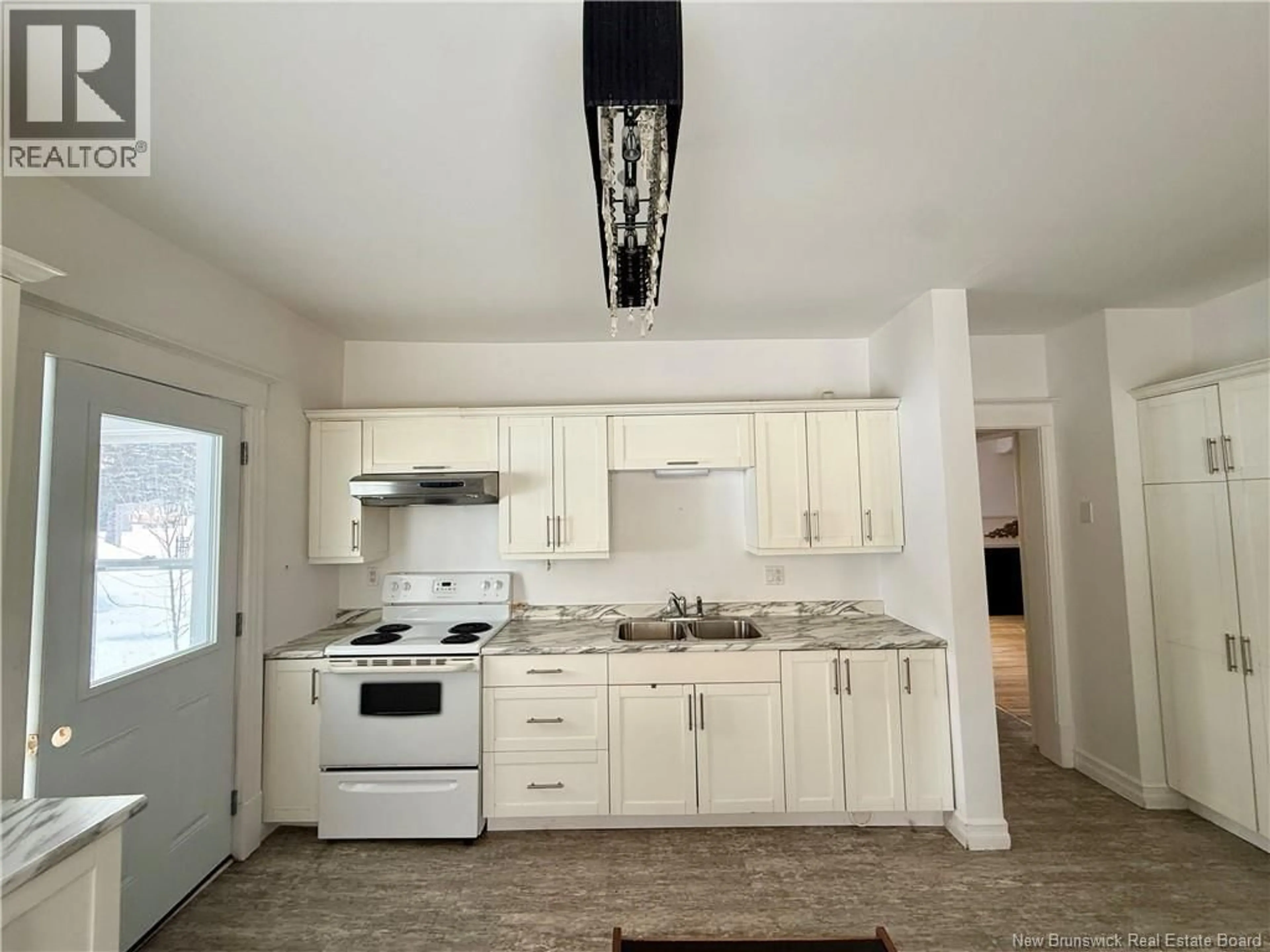 Standard kitchen, unknown for 745 MURRAY AVENUE, Bathurst New Brunswick E2A1V3