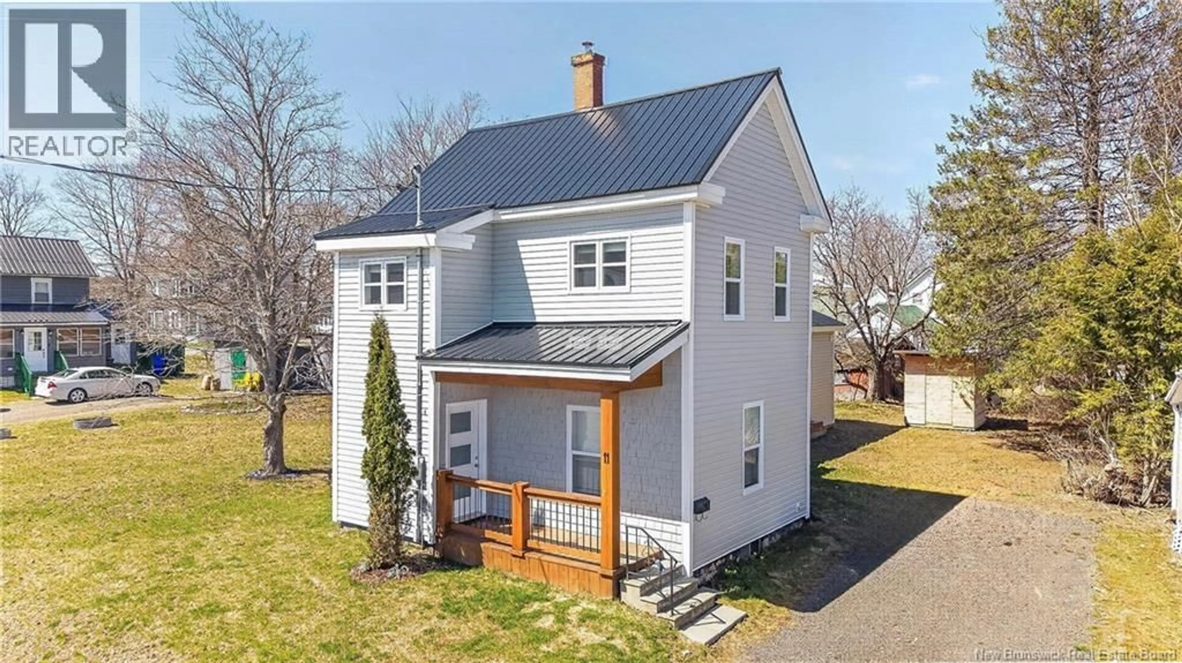 A pic from outside/outdoor area/front of a property/back of a property/a pic from drone, building for 11 ELIZABETH STREET, St. Stephen New Brunswick E3L2N7