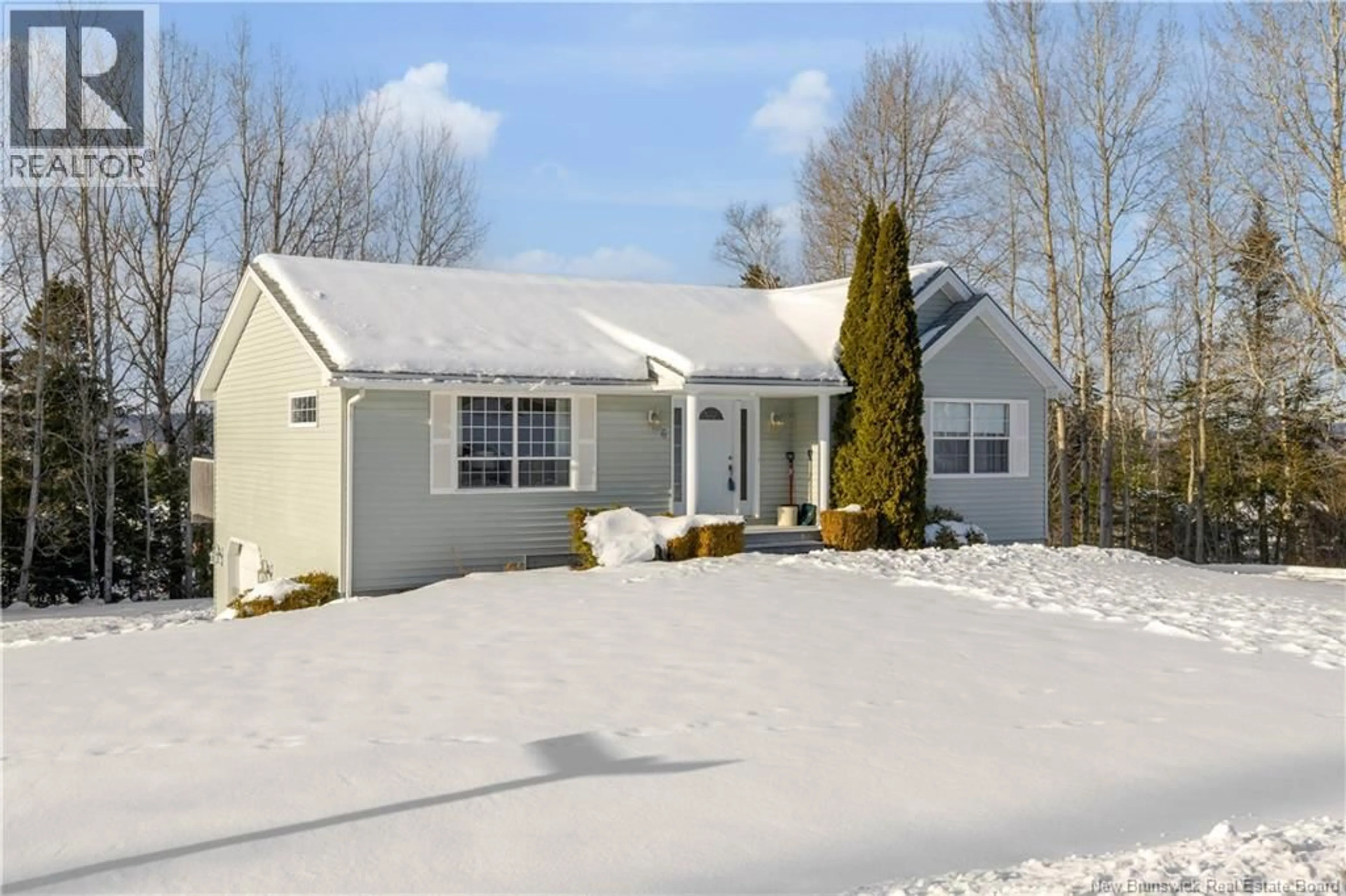 Home with vinyl exterior material, street for 6 MCMASTER AVENUE, Nauwigewauk New Brunswick E5N2B7