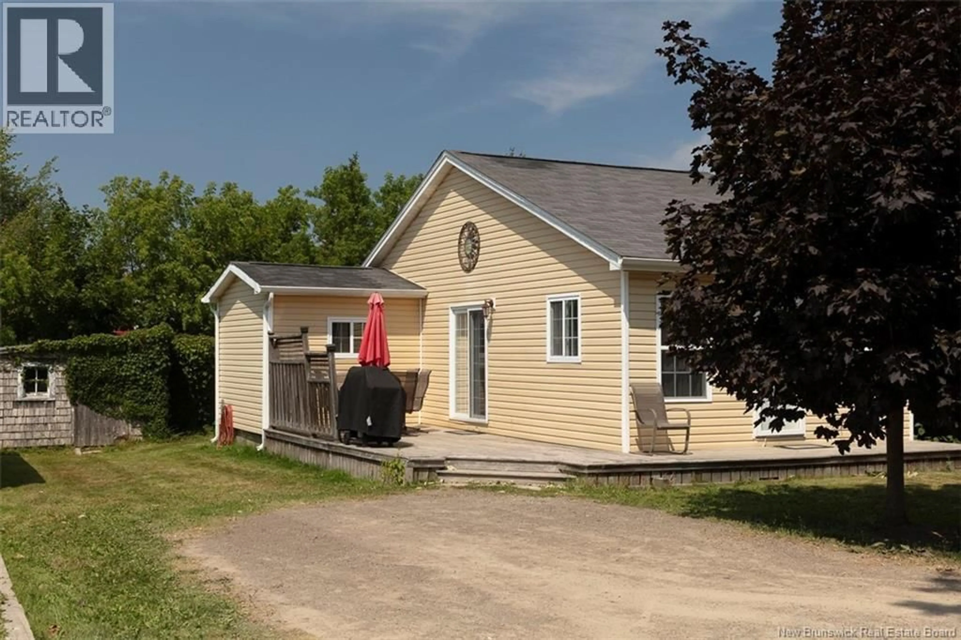 Shed for 7 JARVIS STREET, Pointe-Du-Chêne New Brunswick E4P4M6