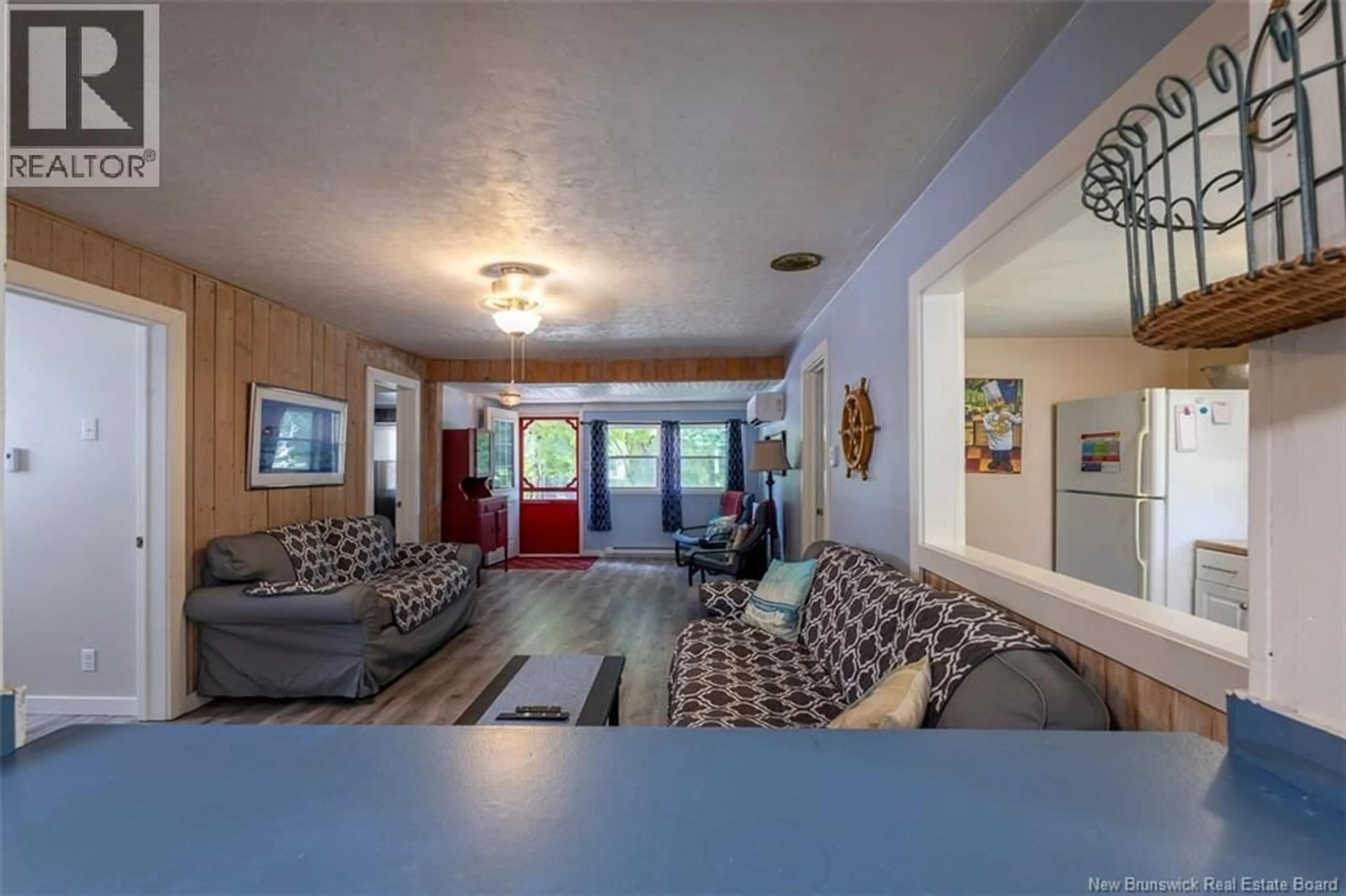 Living room with furniture, unknown for 51 FIRST AVENUE, Pointe-Du-Chêne New Brunswick E4P4E8