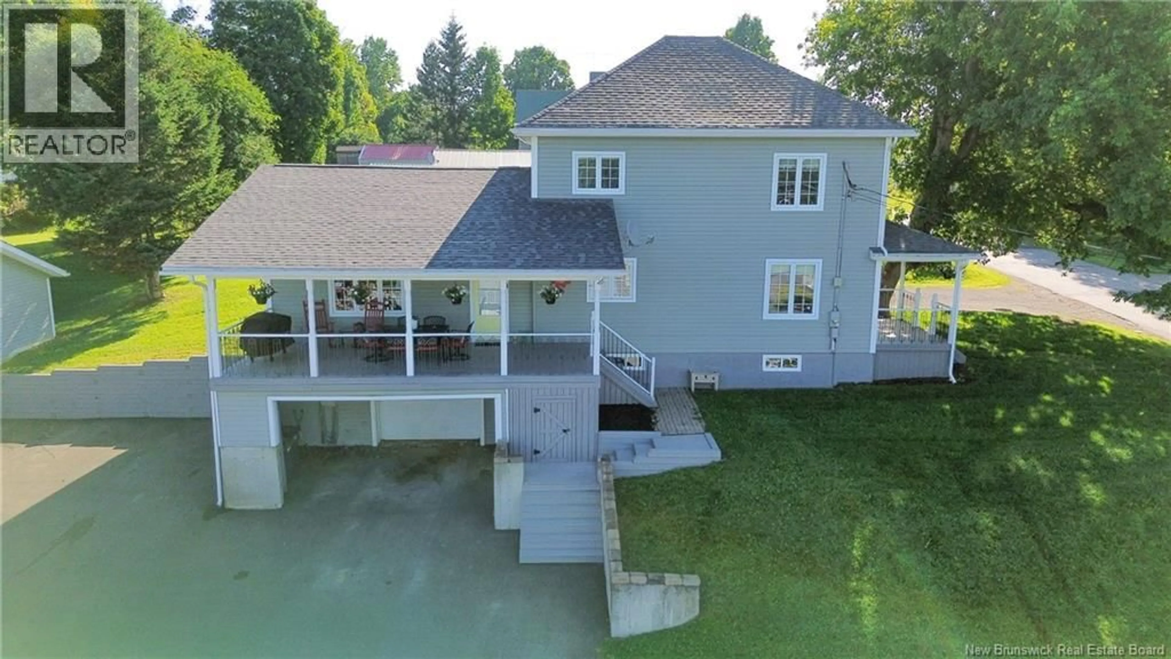 A pic from outside/outdoor area/front of a property/back of a property/a pic from drone, water/lake/river/ocean view for 21 HILLCREST AVENUE, Hartland New Brunswick E7P1M7