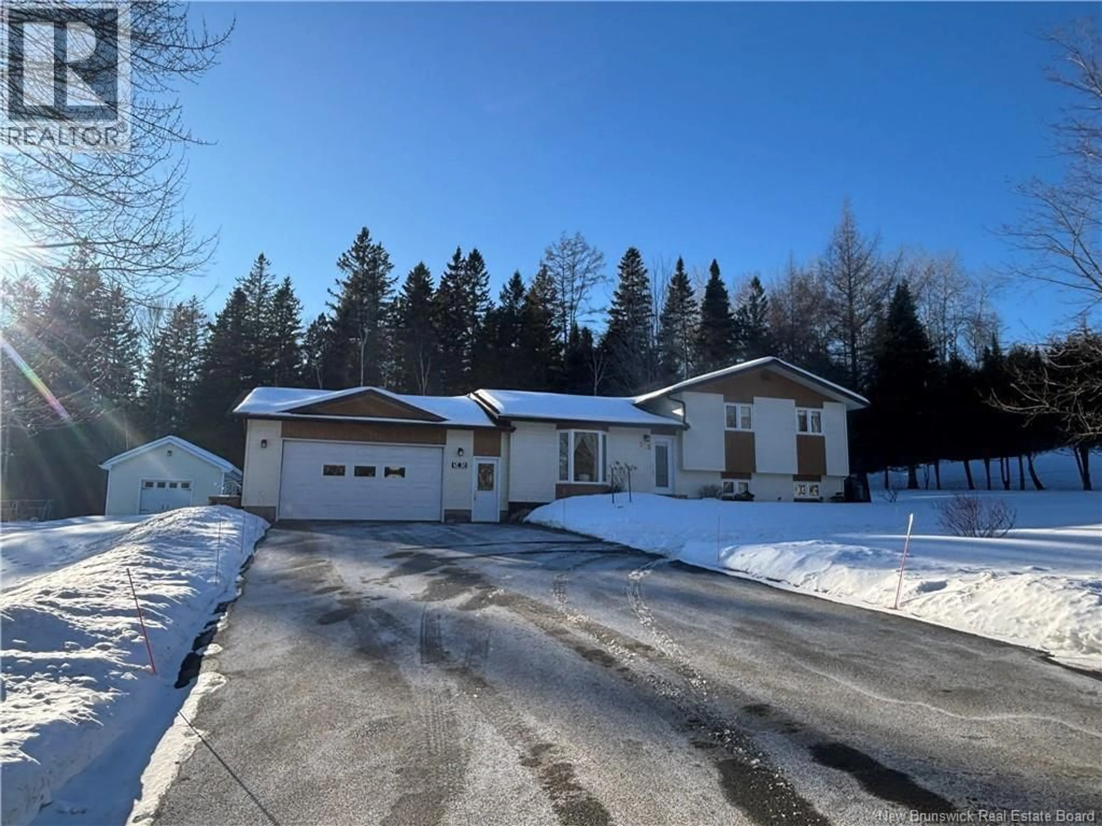 A pic from outside/outdoor area/front of a property/back of a property/a pic from drone, street for 505 DALE AVENUE, North Tetagouche New Brunswick E2A4Y9