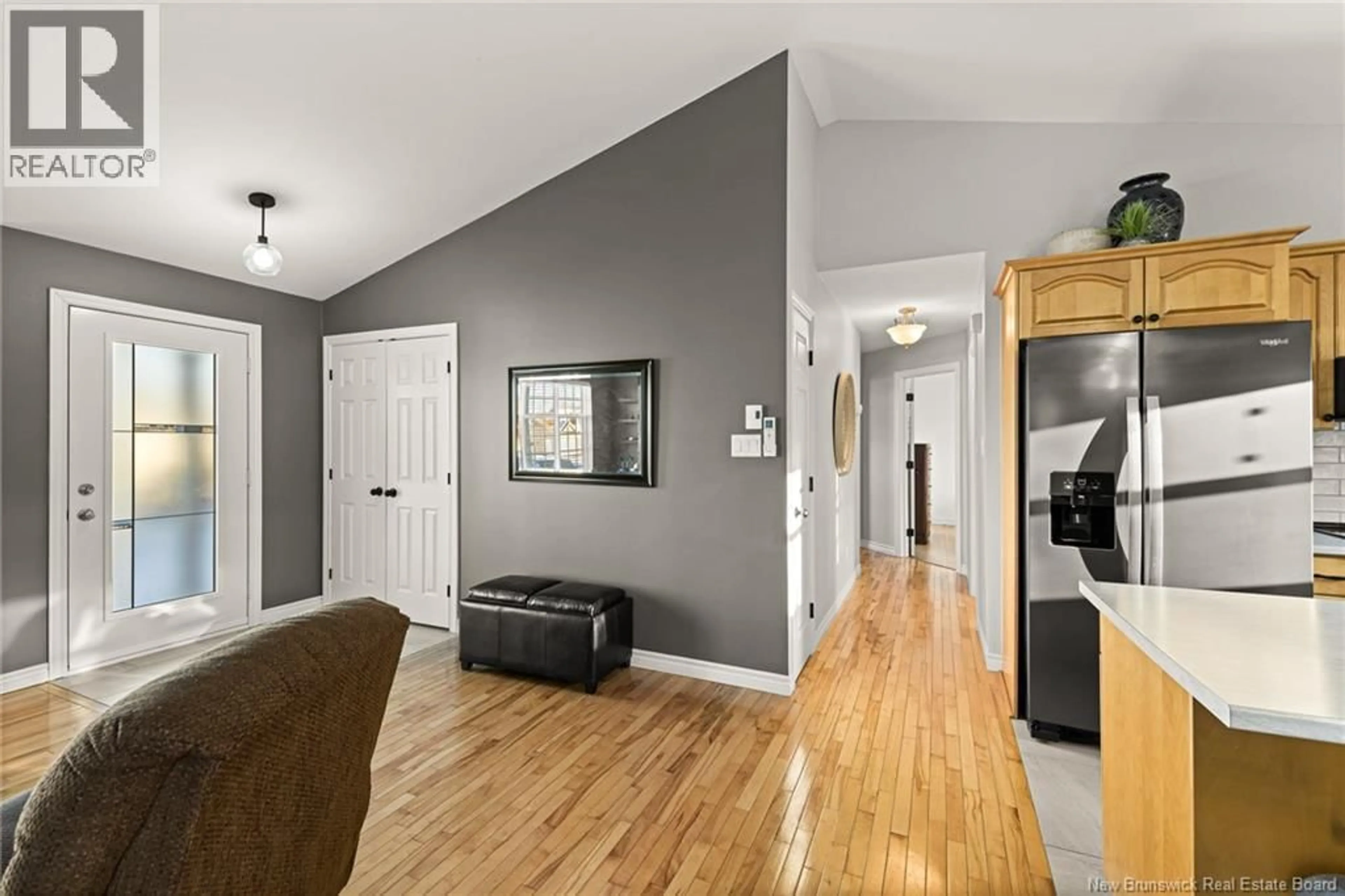 Indoor entryway for 33 RAPHAEL STREET, Dieppe New Brunswick E1A8S3