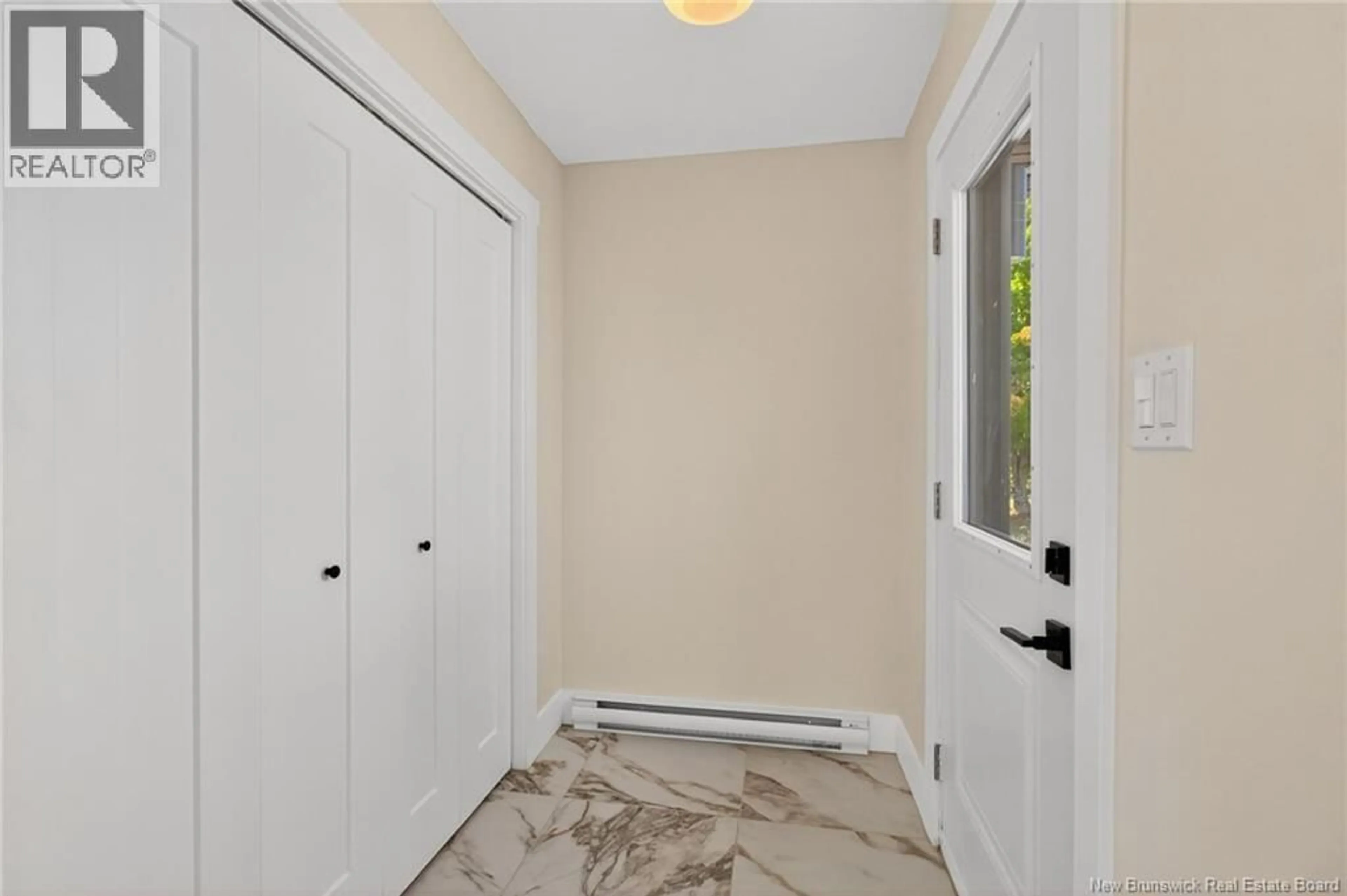 Indoor entryway for 3464 ROUTE 106, Salisbury New Brunswick E4J3H6