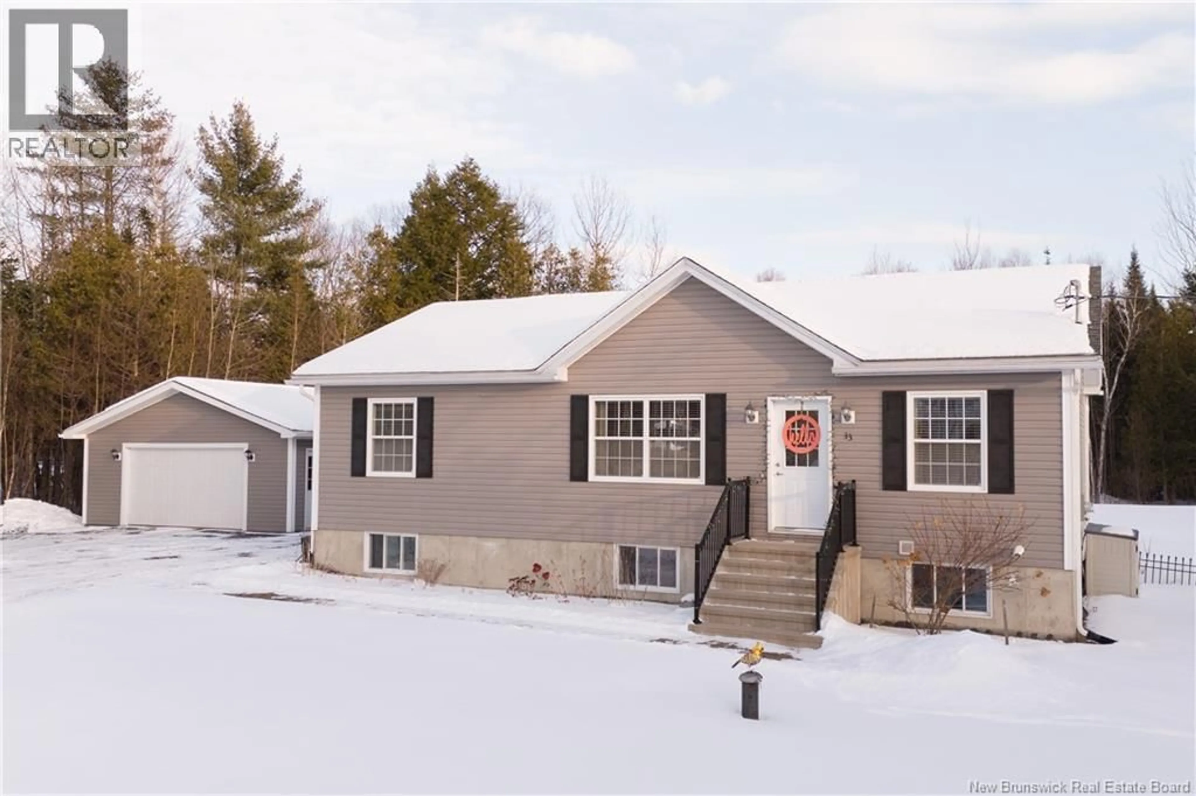 Home with vinyl exterior material, street for 33 LINDSAY LANE, Burton New Brunswick E2V0J7