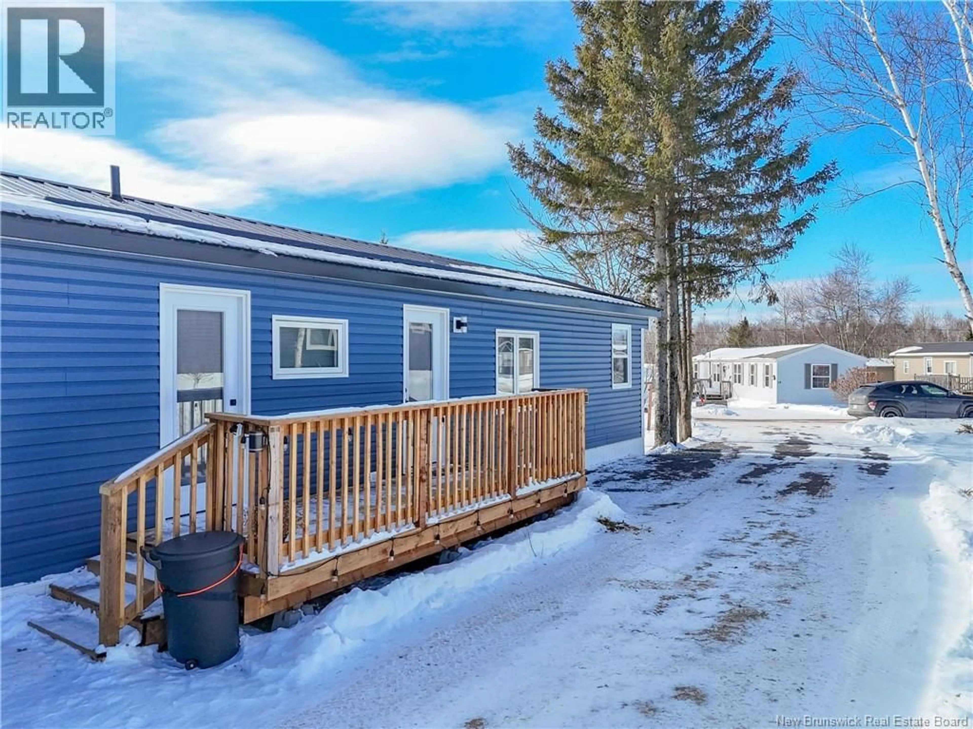 Home with vinyl exterior material, street for 22 ELMDALE CRESCENT, Fredericton New Brunswick E3B6R1