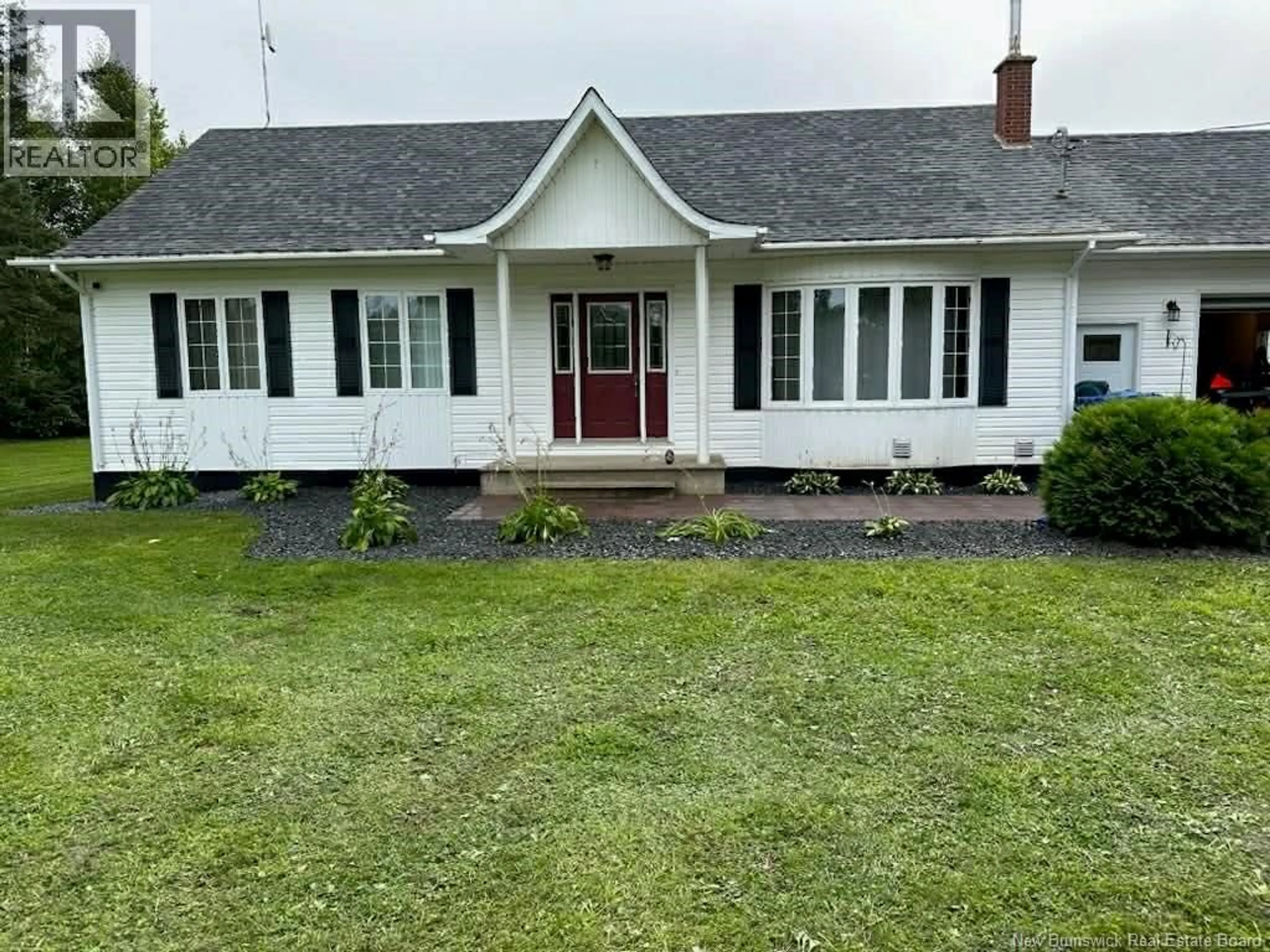 A pic from outside/outdoor area/front of a property/back of a property/a pic from drone, building for 10501 105 ROUTE, Upper Kent New Brunswick E7J2B5