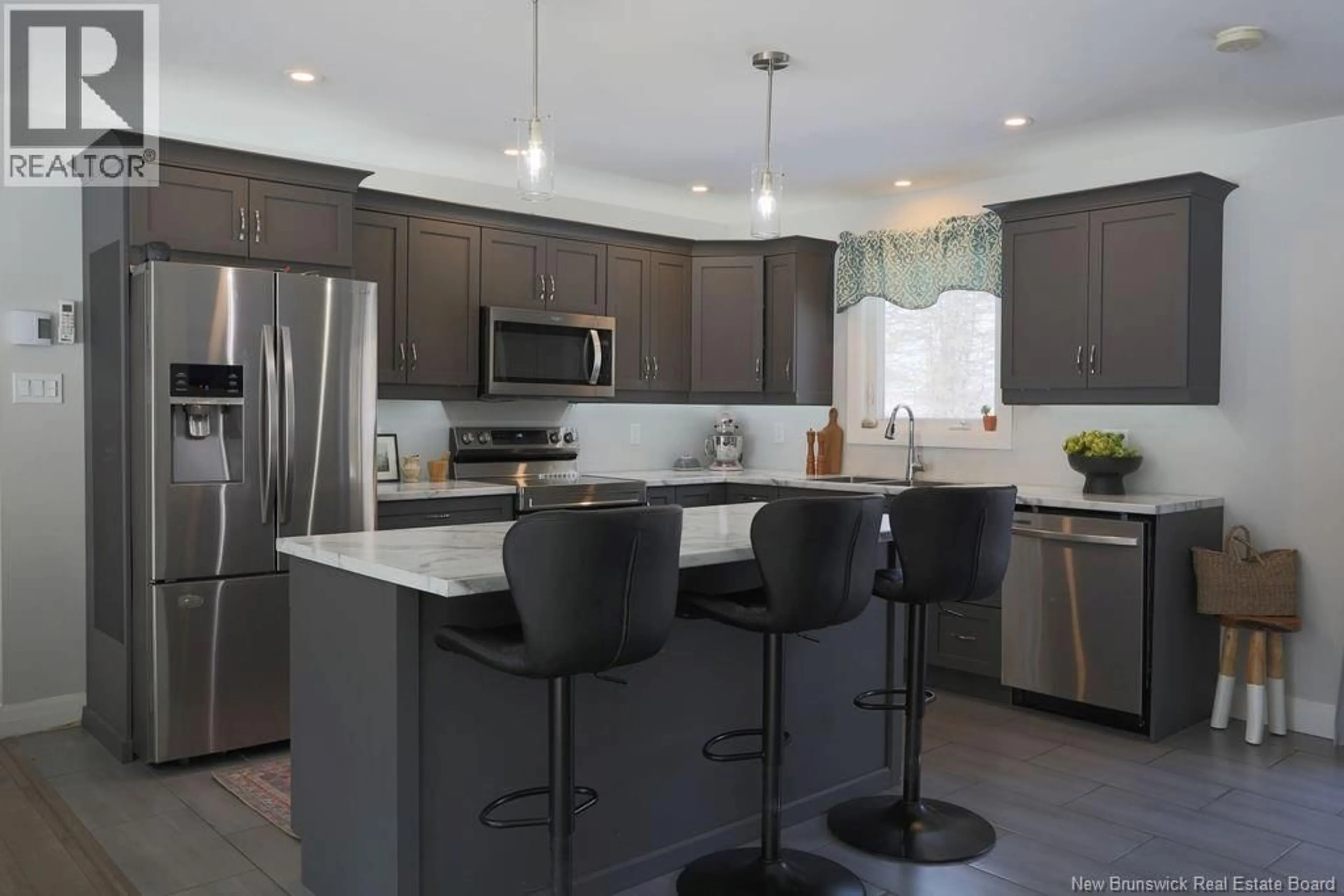 Contemporary kitchen, unknown for 115 ALLAN-A-DALE LANE, Quispamsis New Brunswick E2E1H2