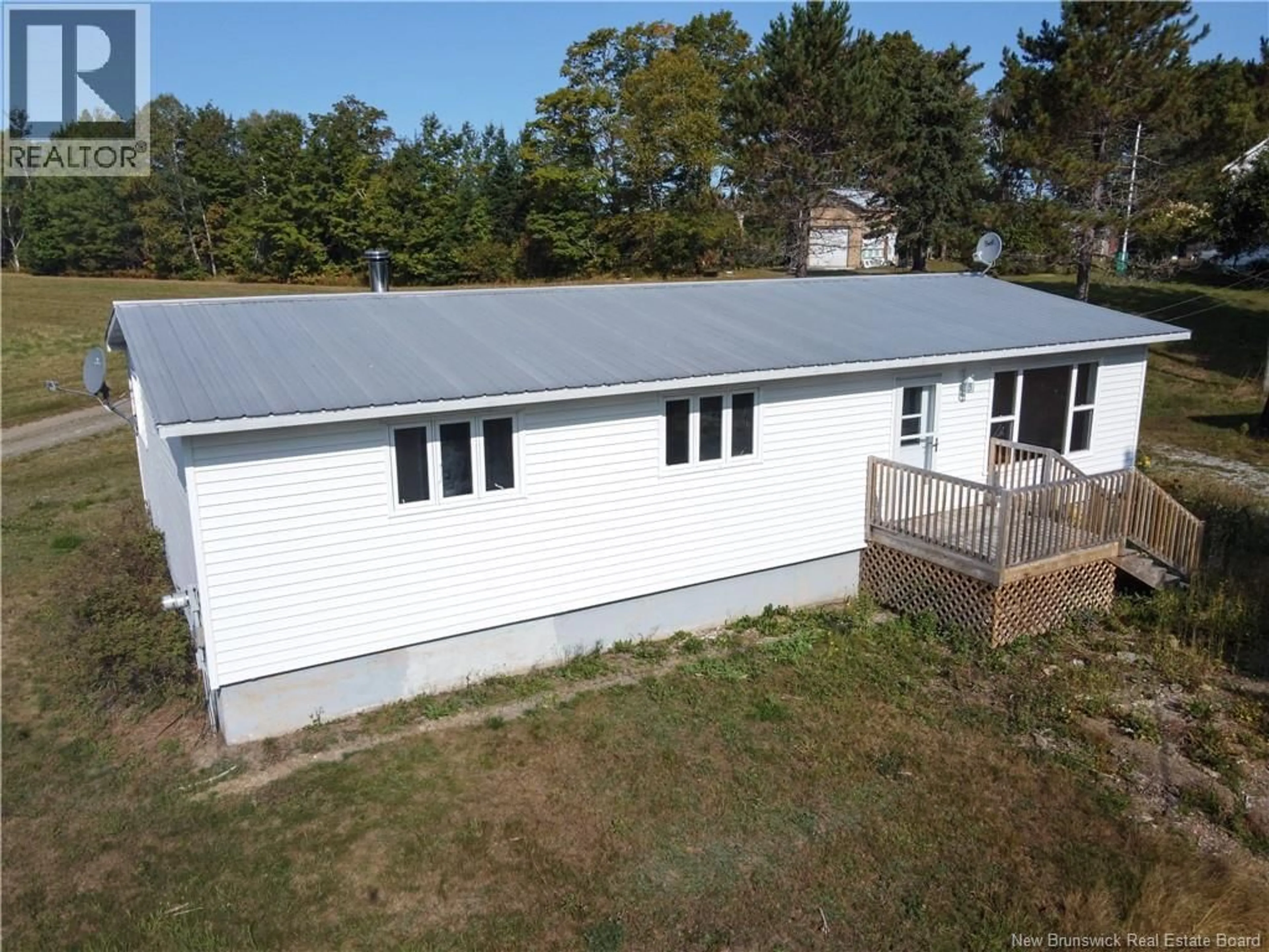 A pic from outside/outdoor area/front of a property/back of a property/a pic from drone, building for 6880 ROUTE 107, Juniper New Brunswick E7L1E4