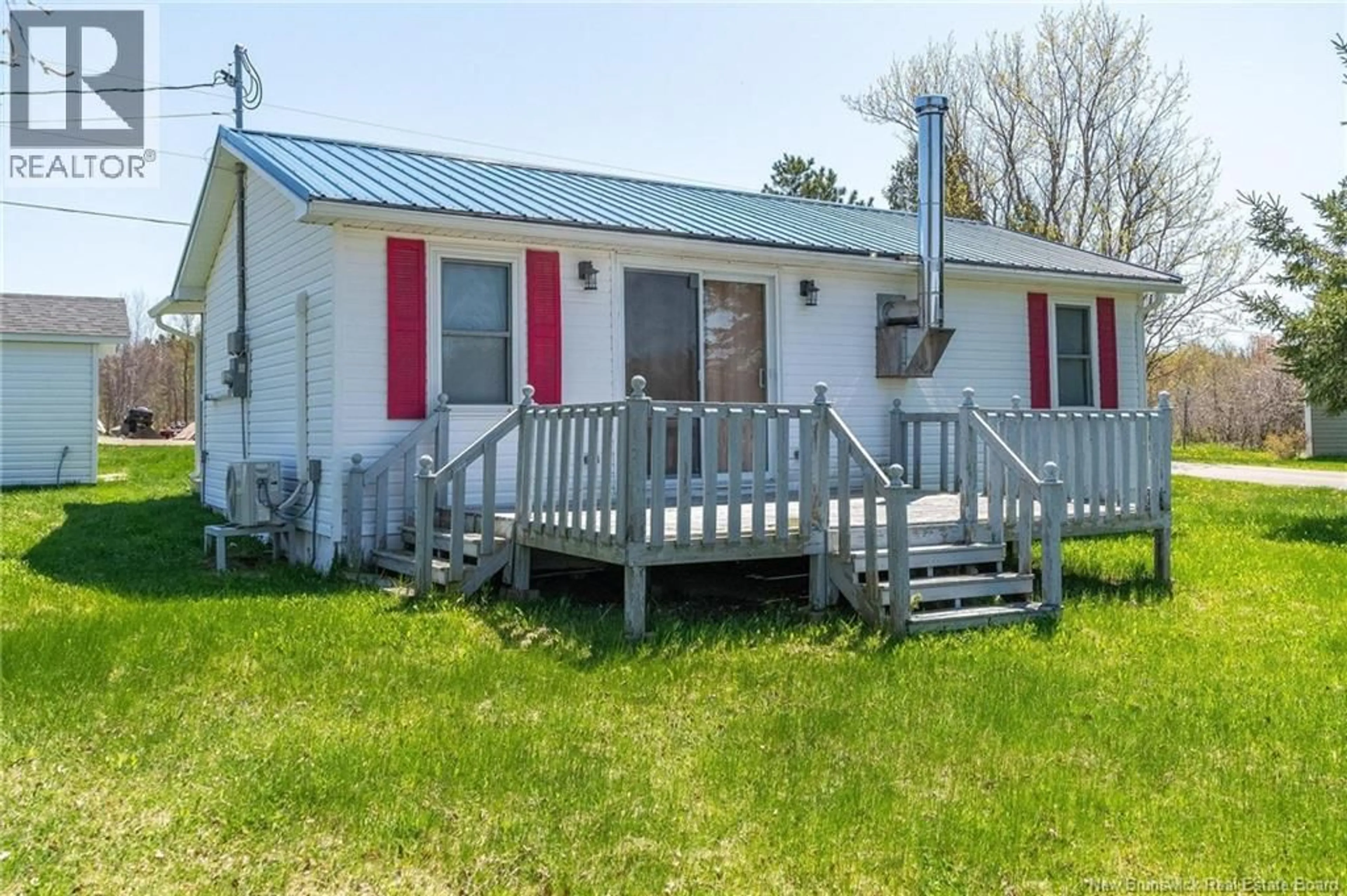 Home with vinyl exterior material, unknown for 90 PASCAL, Aldouane New Brunswick E4W5G7