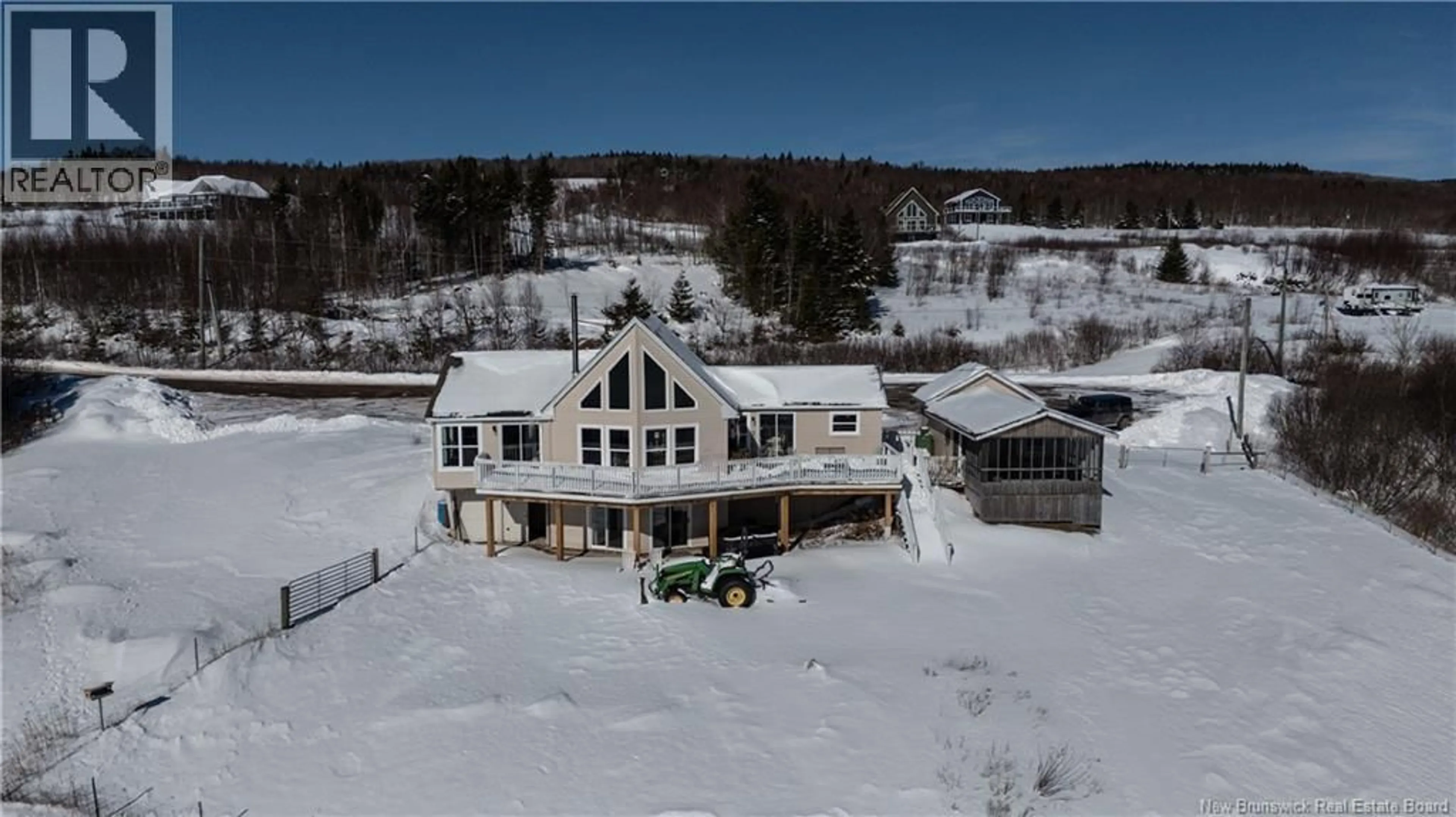 A pic from outside/outdoor area/front of a property/back of a property/a pic from drone, building for 9 BRITTANY COURT, Alma New Brunswick E4H0B4