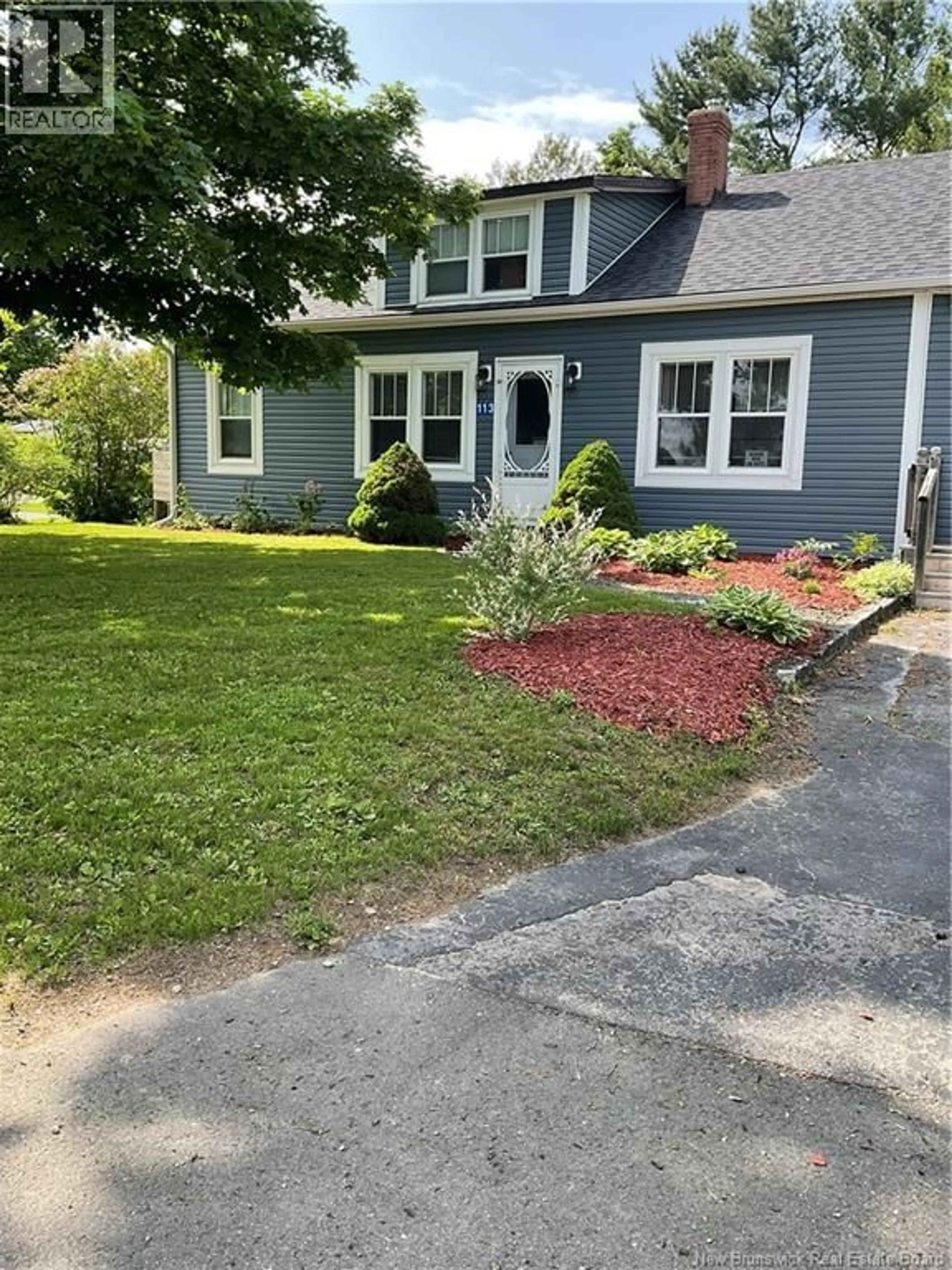 A pic from outside/outdoor area/front of a property/back of a property/a pic from drone, street for 113 GRANDVIEW AVENUE, Miramichi New Brunswick E1V1L8