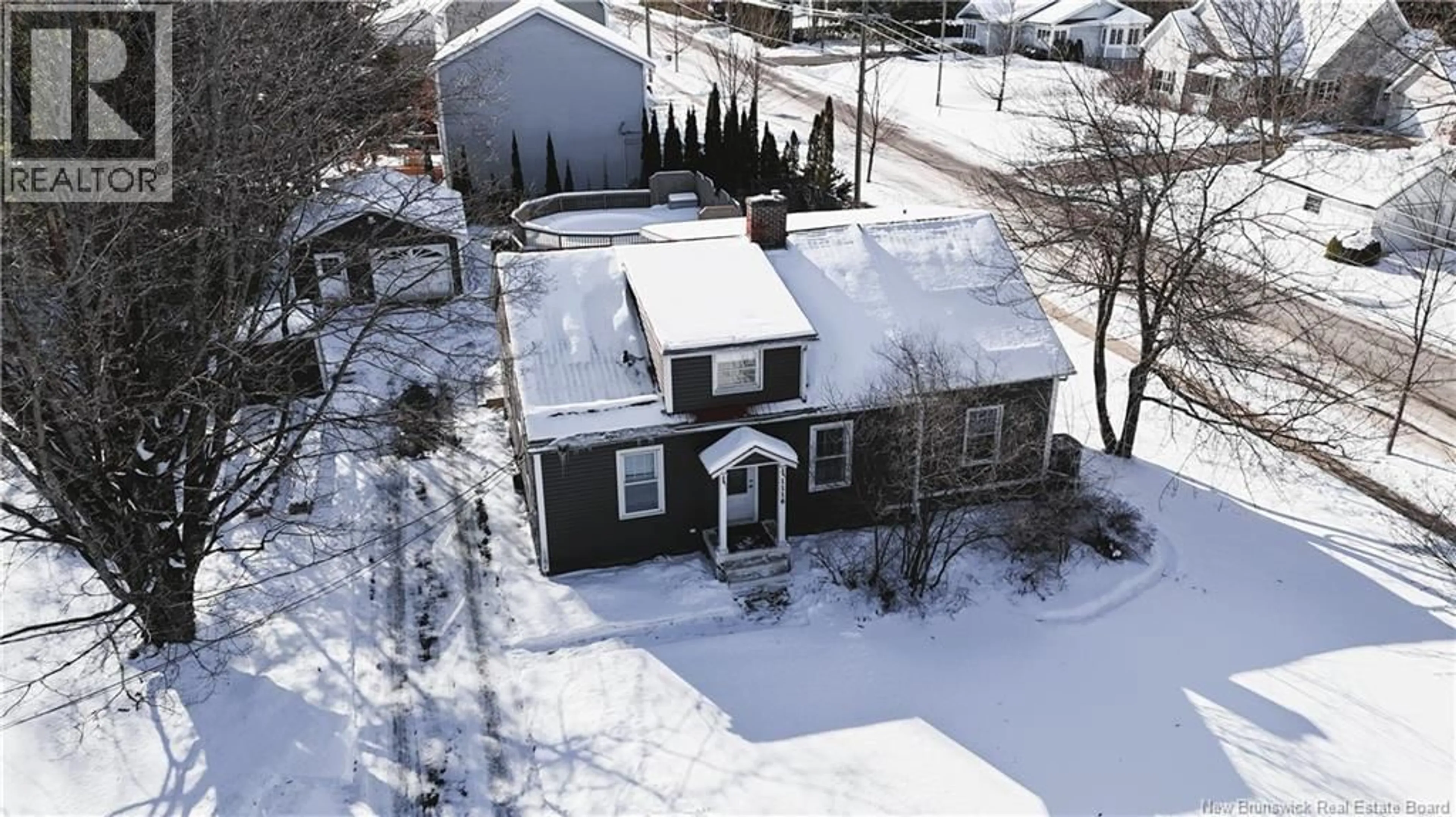 A pic from outside/outdoor area/front of a property/back of a property/a pic from drone, street for 1116 LINCOLN ROAD, Fredericton New Brunswick E3B8C8