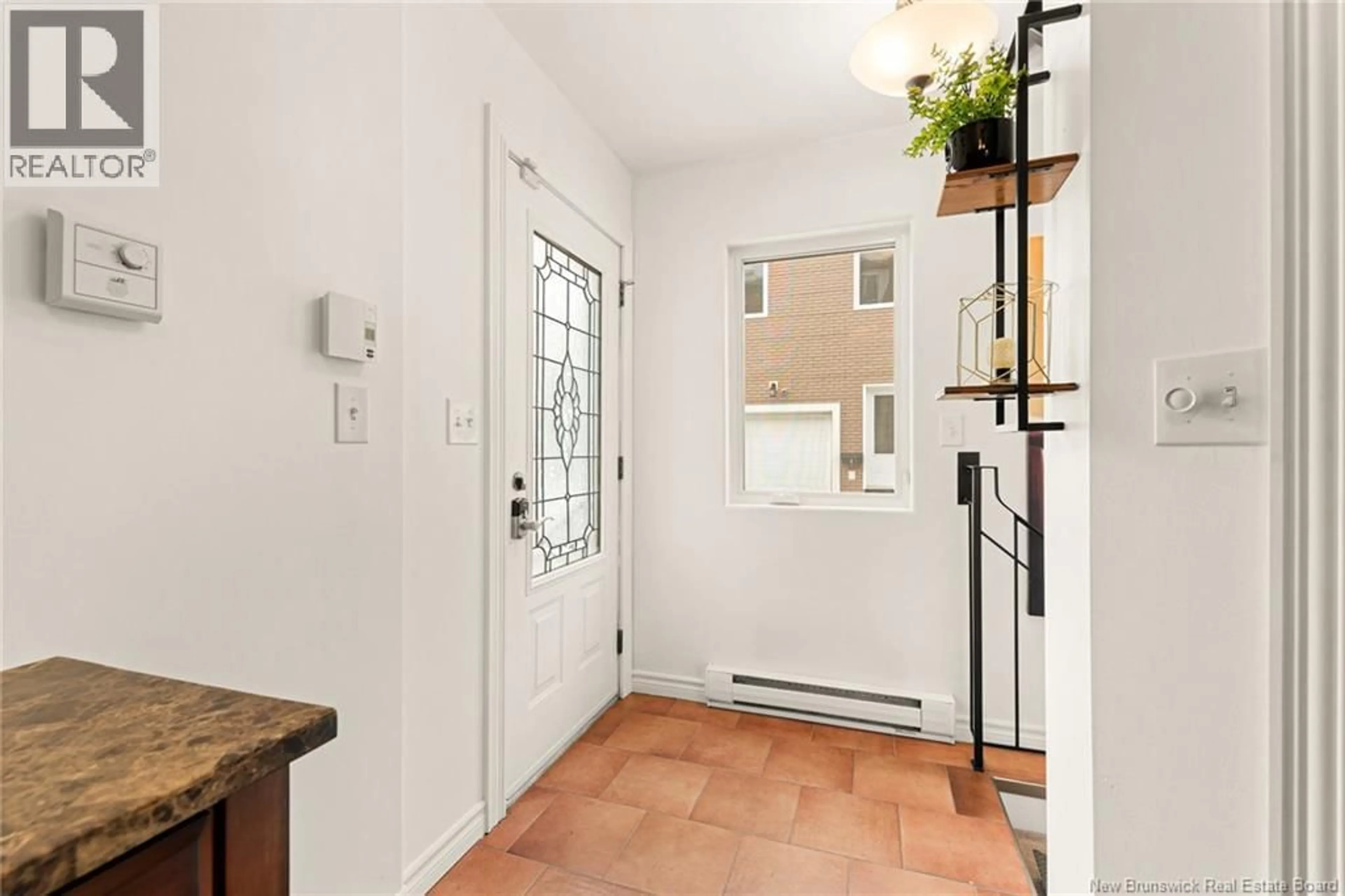 Indoor entryway for 2 - 150 ALMA, Moncton New Brunswick E1C4Y7