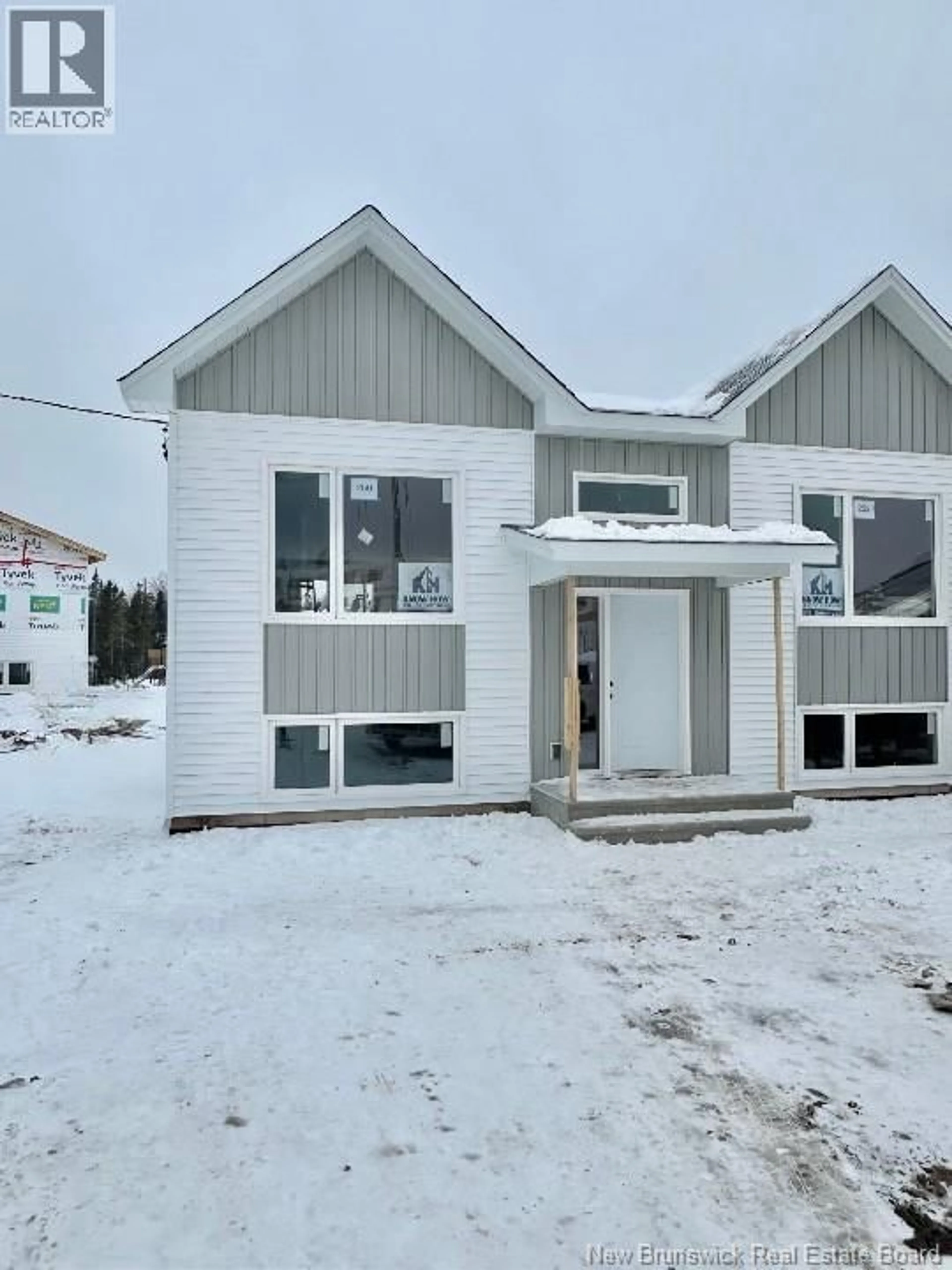 Home with vinyl exterior material, building for 254 DES ELEVES STREET, Dieppe New Brunswick E1A4V6