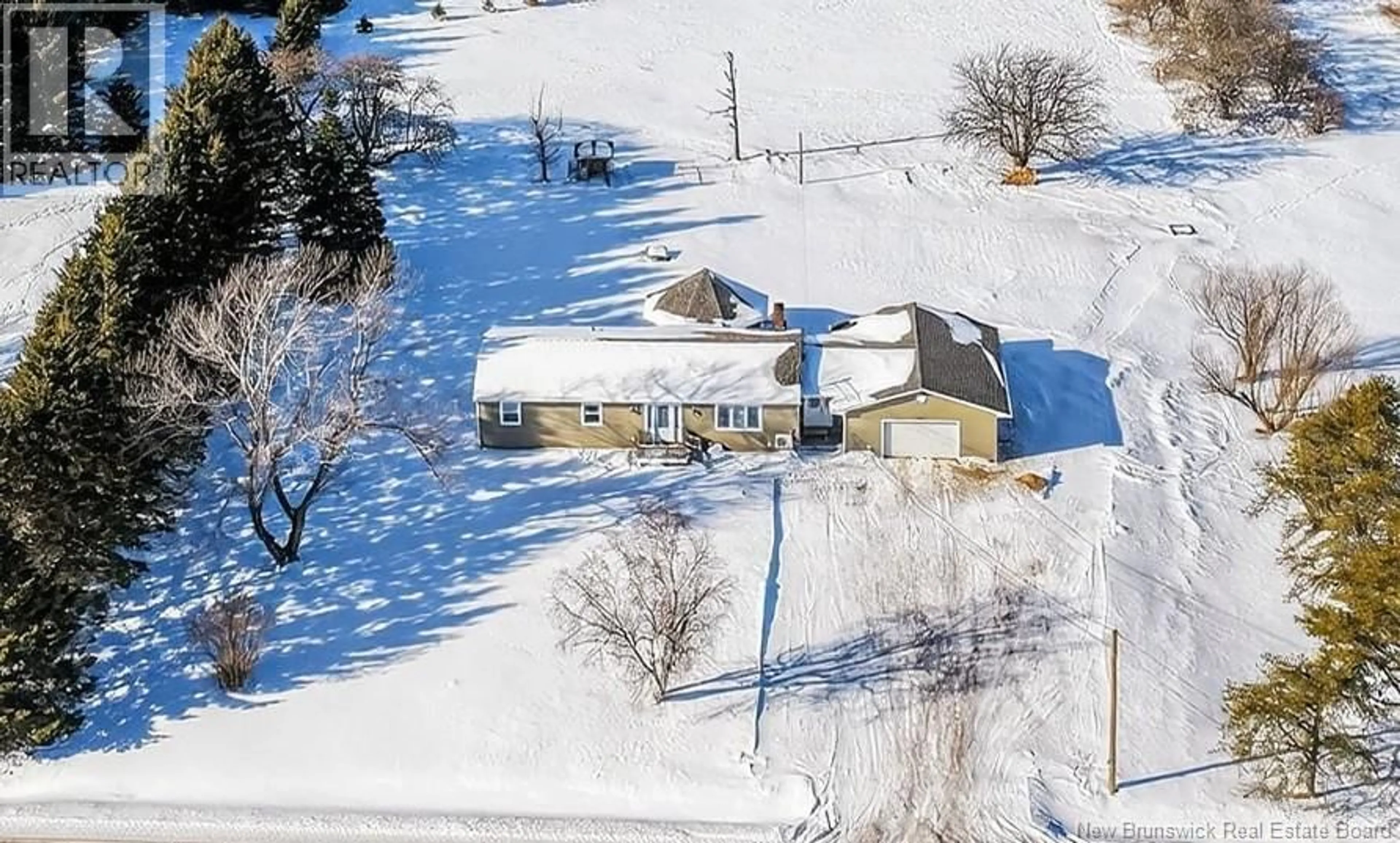 A pic from outside/outdoor area/front of a property/back of a property/a pic from drone, street for 224 MEMRAMCOOK EST, Memramcook New Brunswick E4K1N9