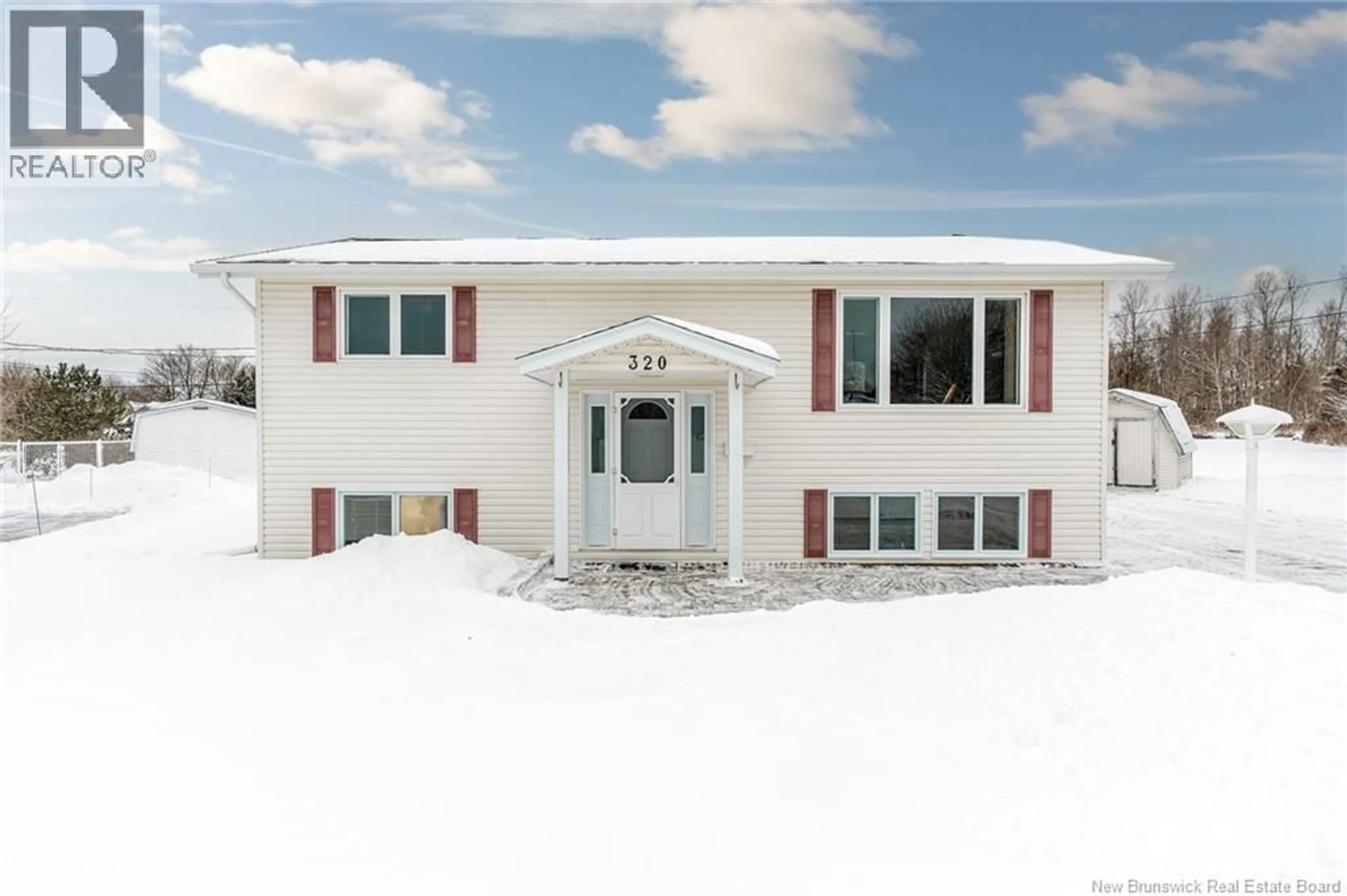 Home with vinyl exterior material, building for 320 AVANT GARDE, Dieppe New Brunswick E1A5E7