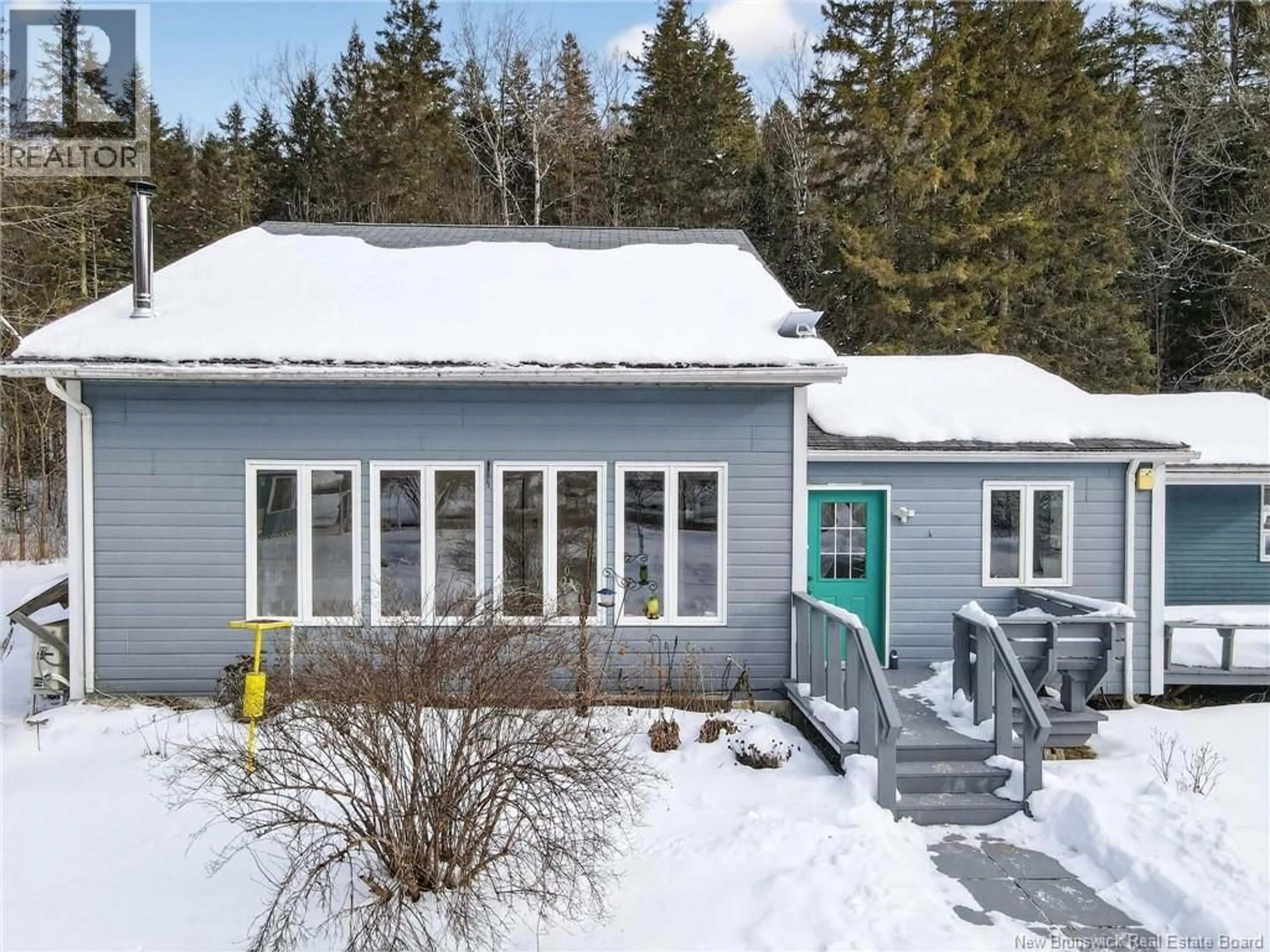 A pic from outside/outdoor area/front of a property/back of a property/a pic from drone, street for 11594 ROUTE 114, Springdale New Brunswick E4E5M8