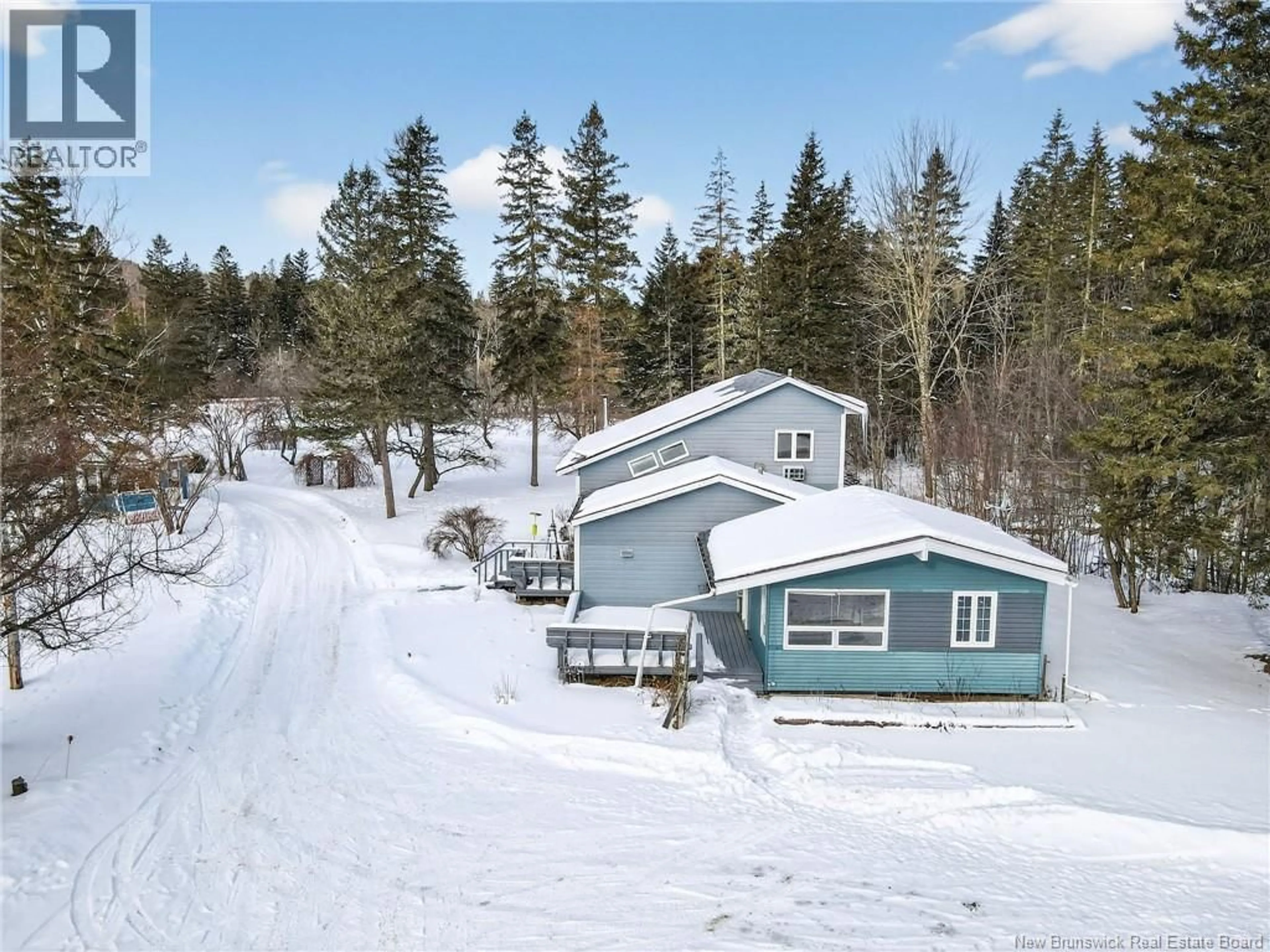 A pic from outside/outdoor area/front of a property/back of a property/a pic from drone, street for 11594 ROUTE 114, Springdale New Brunswick E4E5M8