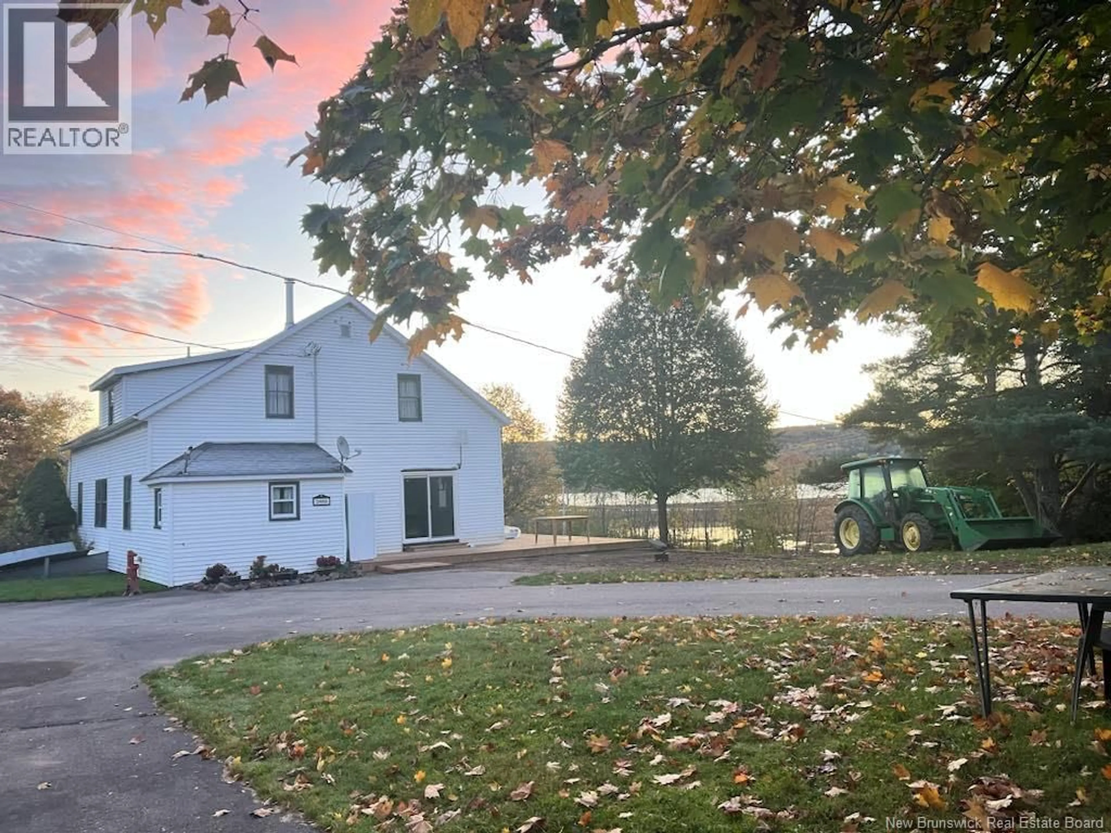 A pic from outside/outdoor area/front of a property/back of a property/a pic from drone, water/lake/river/ocean view for 2086 ROUTE 124, Hatfield Point New Brunswick E5T2R7