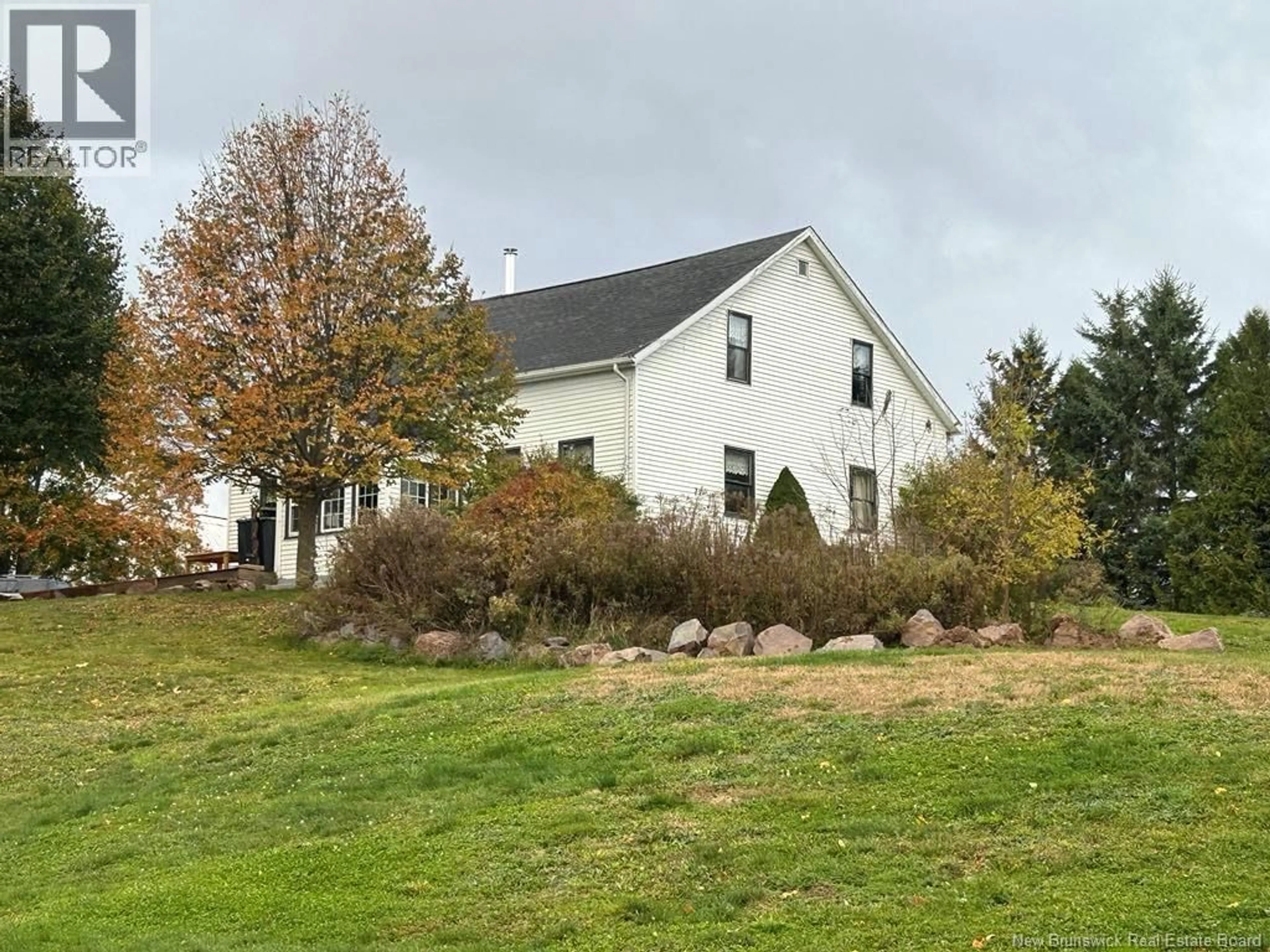 A pic from outside/outdoor area/front of a property/back of a property/a pic from drone, unknown for 2086 ROUTE 124, Hatfield Point New Brunswick E5T2R7