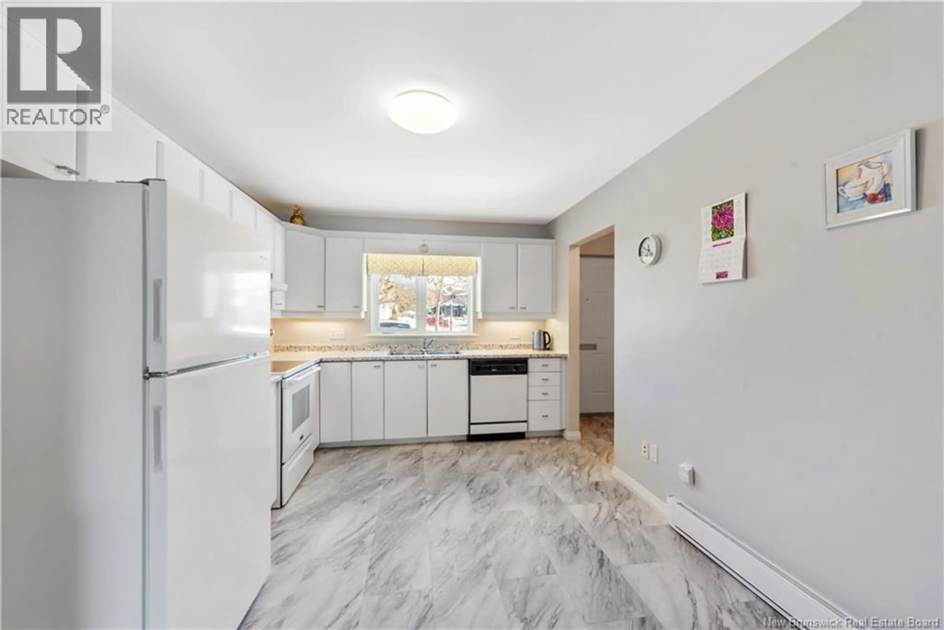 Standard kitchen, ceramic/tile floor for 38 - 50 MCAULEY, Moncton New Brunswick E1A6R2