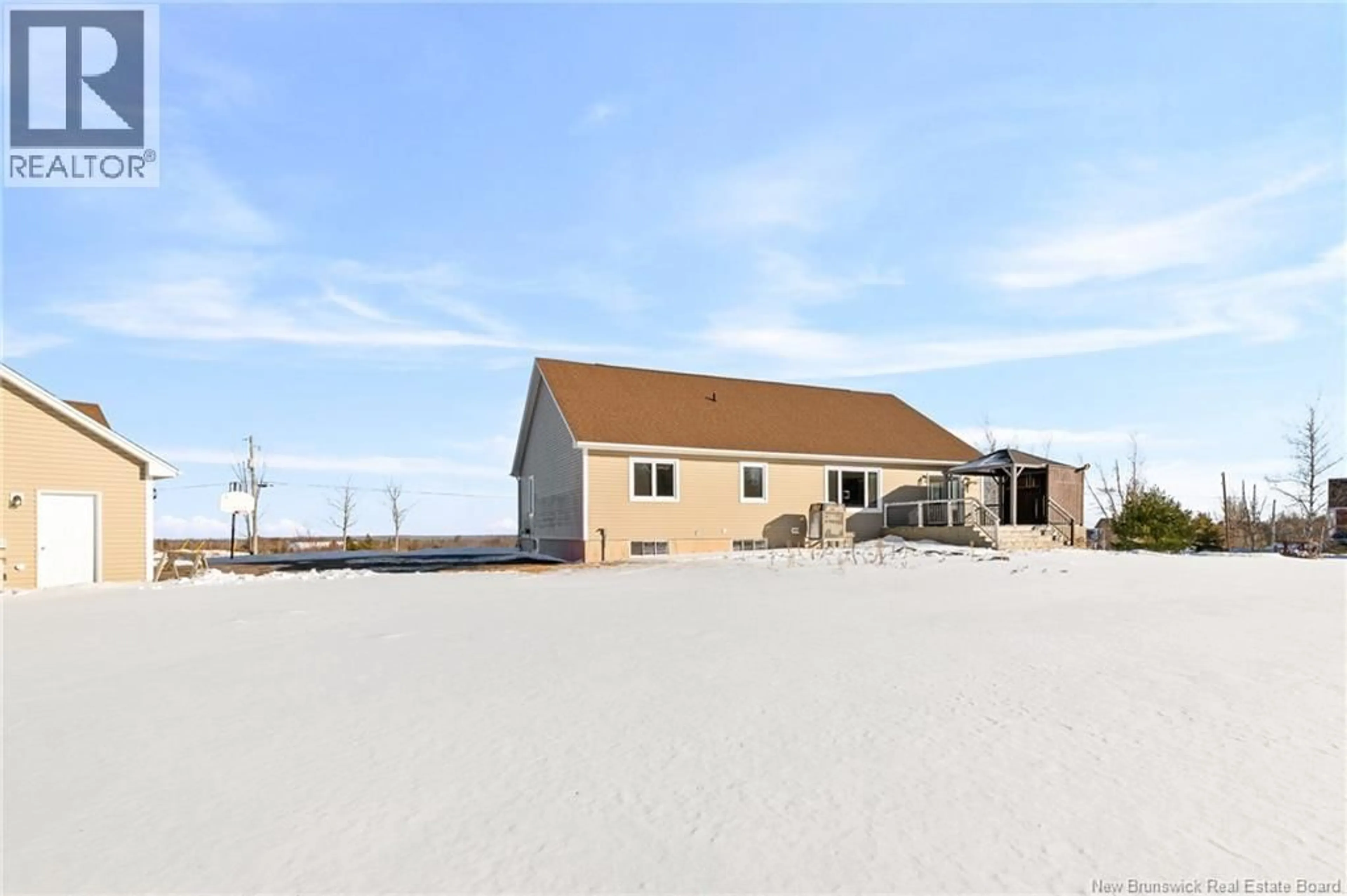 A pic from outside/outdoor area/front of a property/back of a property/a pic from drone, building for 15 OAK FARM STREET, Irishtown New Brunswick E1H0C3