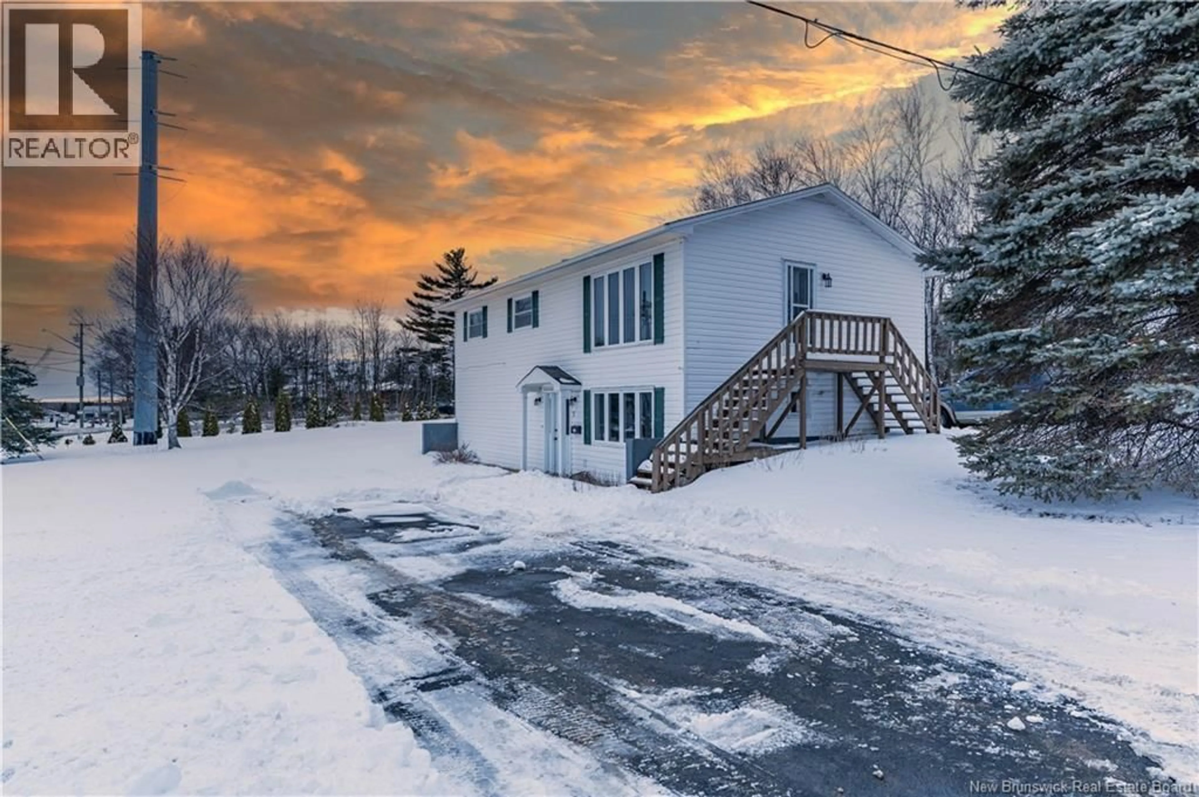 A pic from outside/outdoor area/front of a property/back of a property/a pic from drone, street for 1 LOCKE STREET, Miramichi New Brunswick E1V3W8