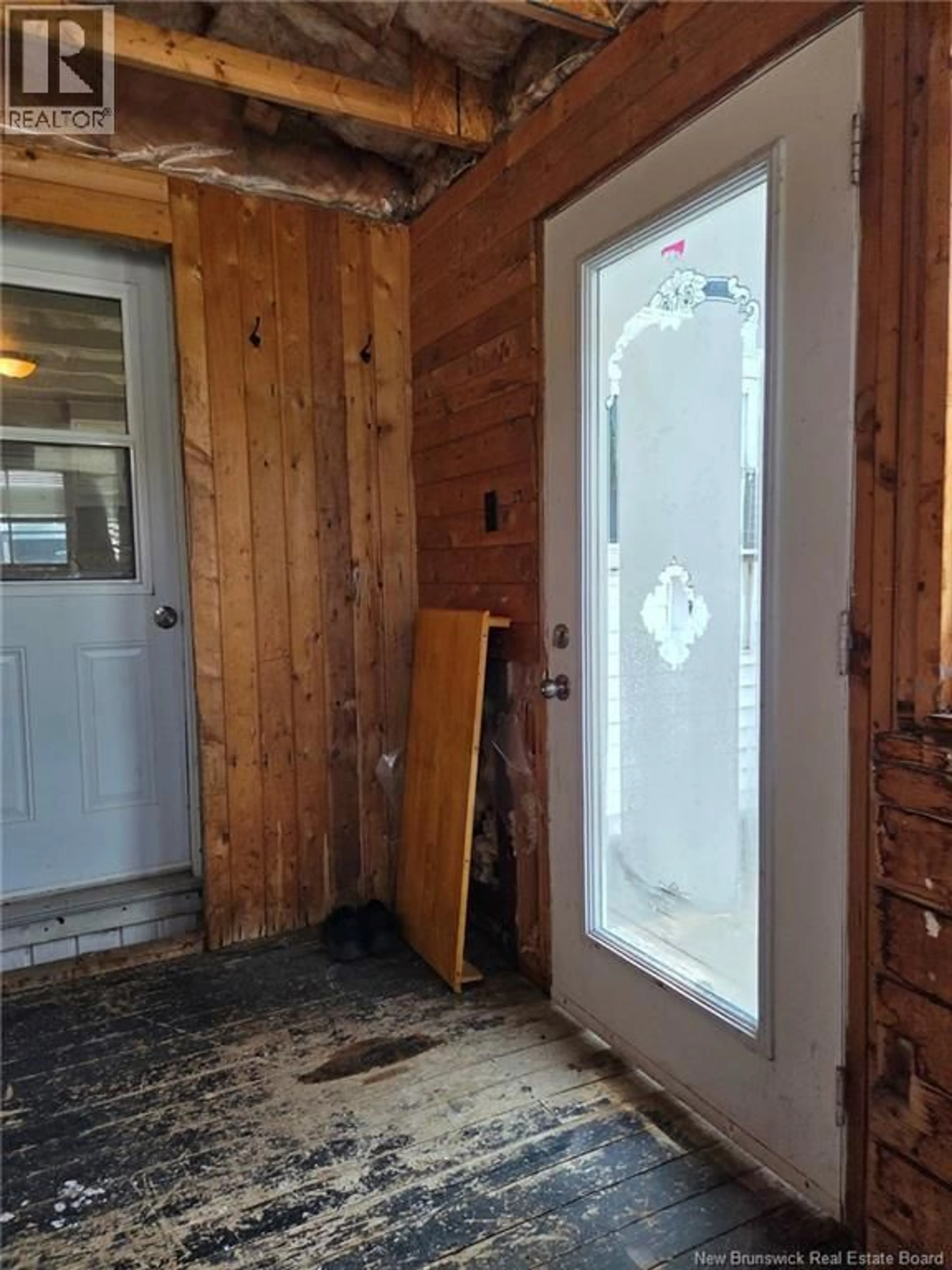 Indoor entryway for 4 LESLEE DRIVE, Lincoln New Brunswick E3B6W4