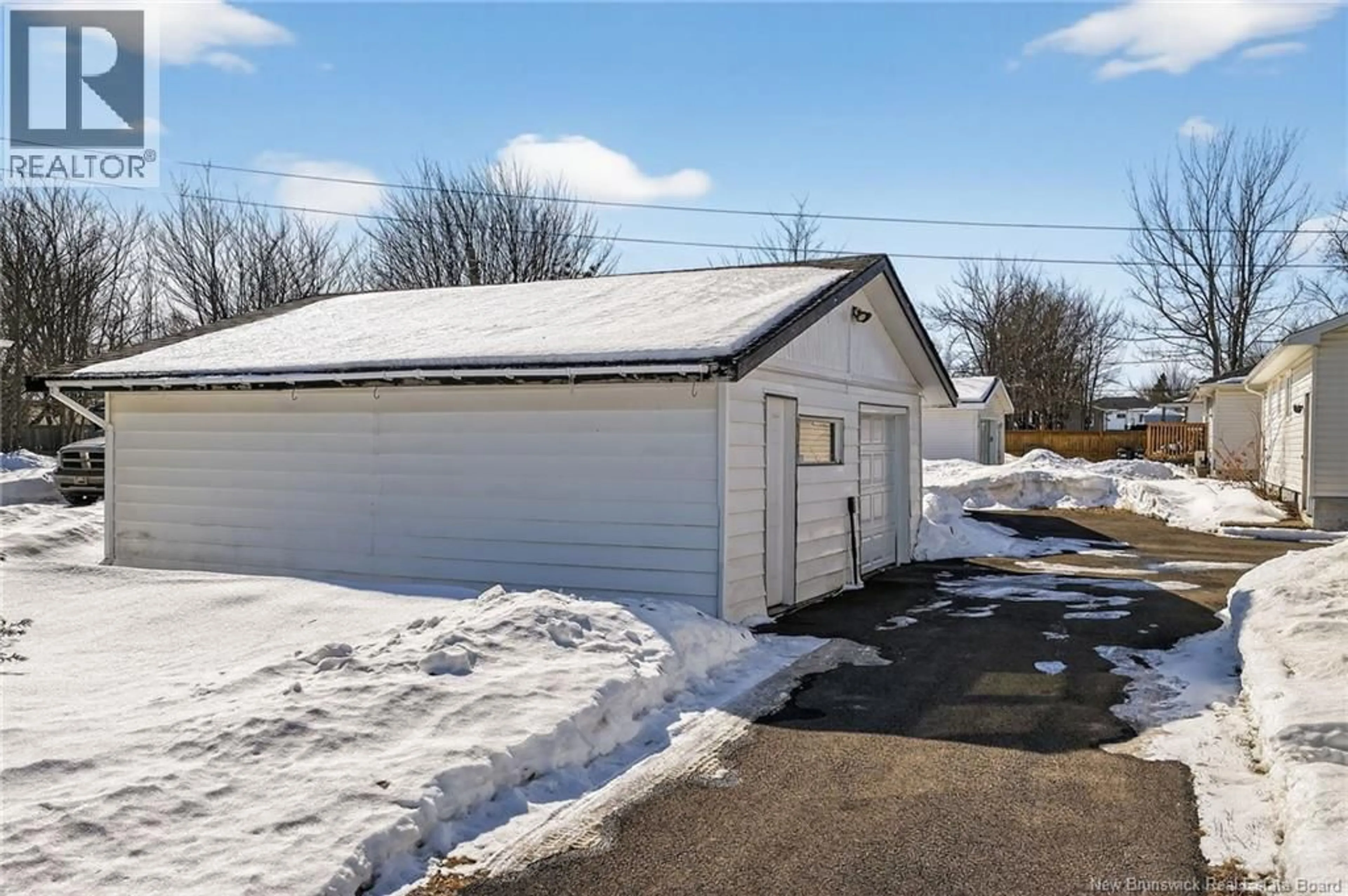 Indoor garage for 20 CRANDALL STREET, Moncton New Brunswick E1C4C5