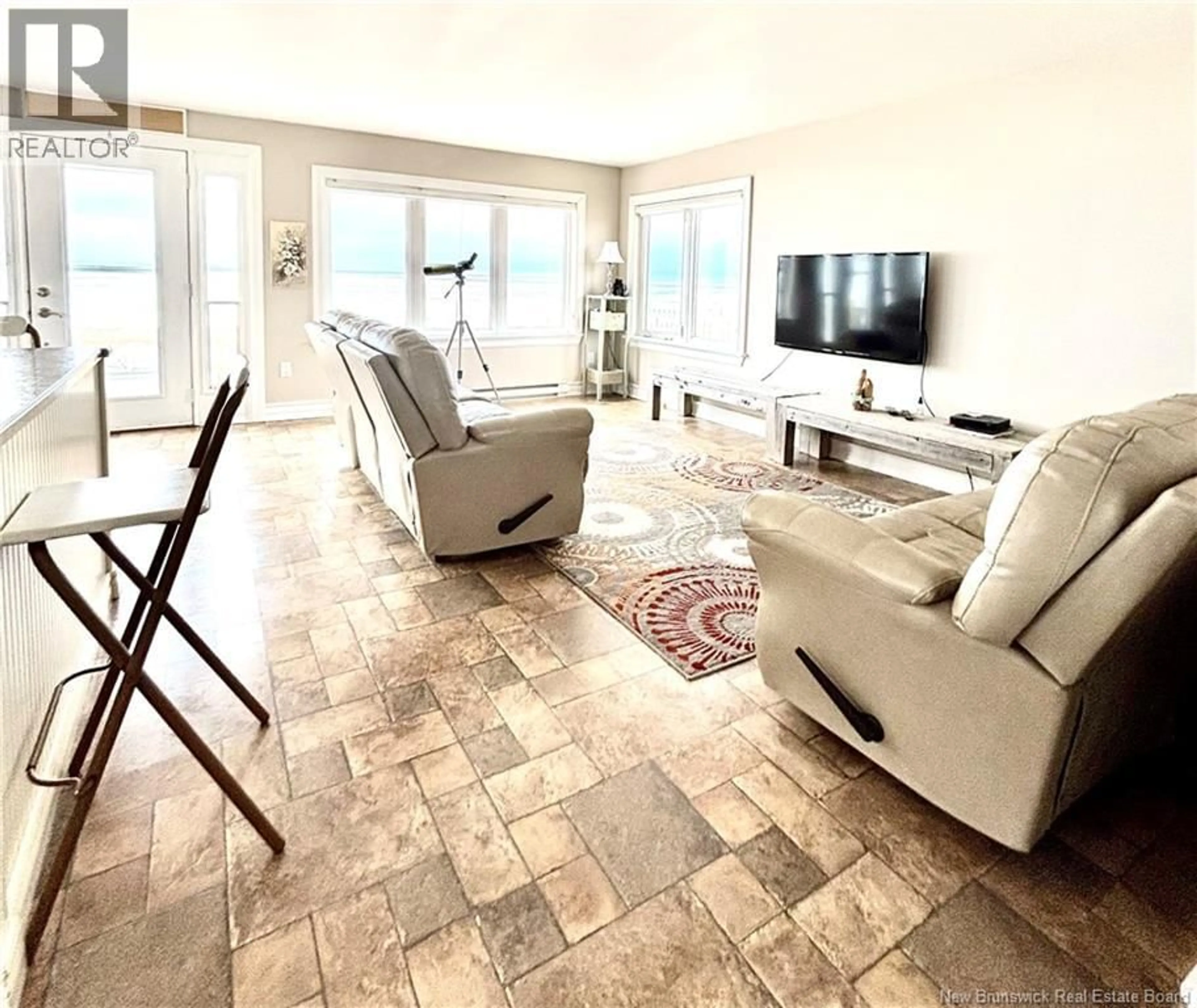 Living room with furniture, unknown for 2 - 7731 DU HAVRE STREET, Bas-Caraquet New Brunswick E1W5W9