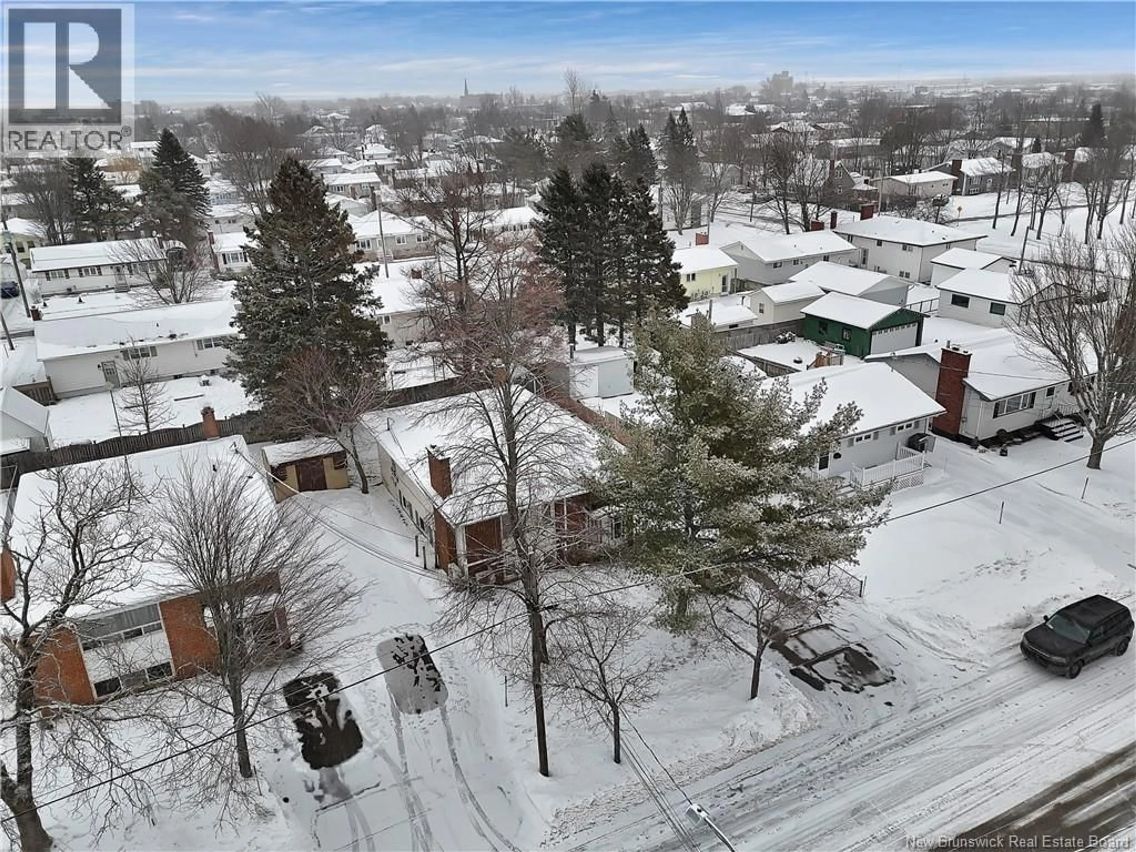 A pic from outside/outdoor area/front of a property/back of a property/a pic from drone, street for 165 SNOW AVENUE, Moncton New Brunswick E1C8B3