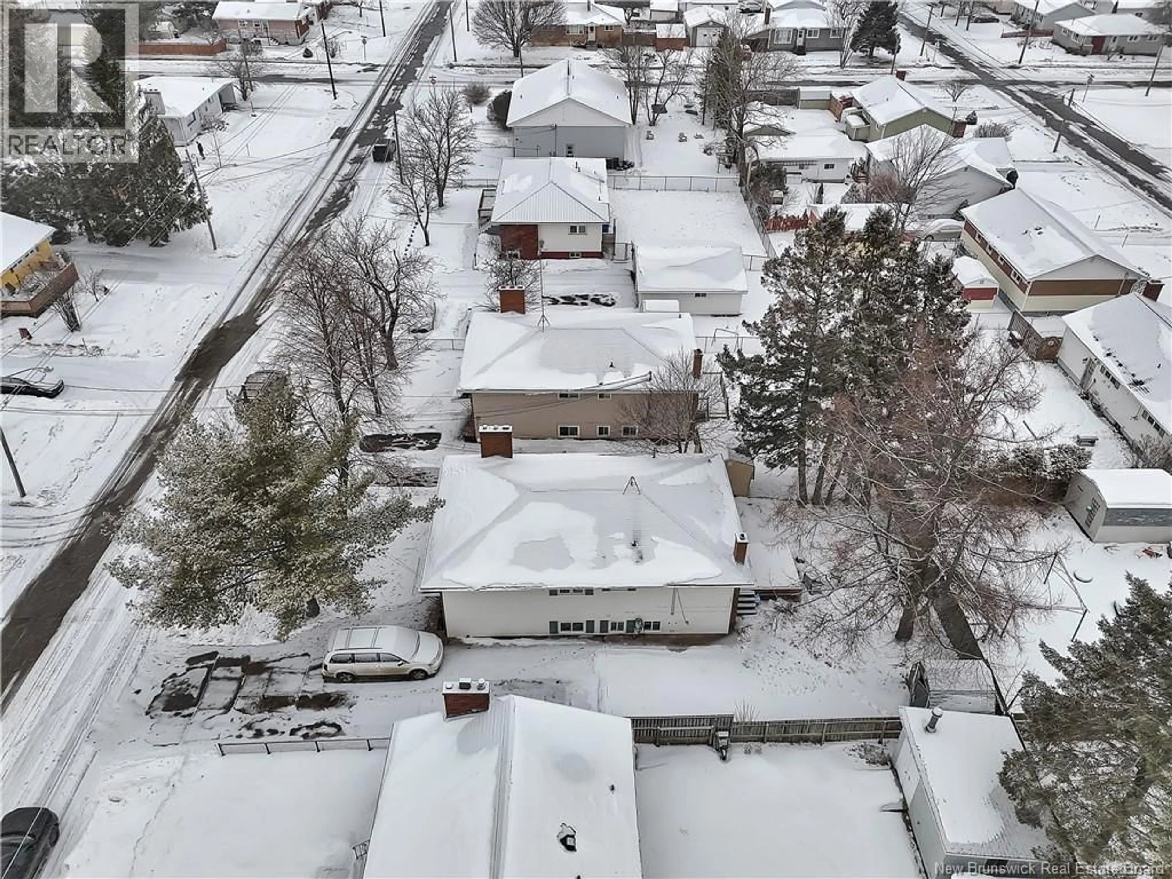 A pic from outside/outdoor area/front of a property/back of a property/a pic from drone, street for 165 SNOW AVENUE, Moncton New Brunswick E1C8B3