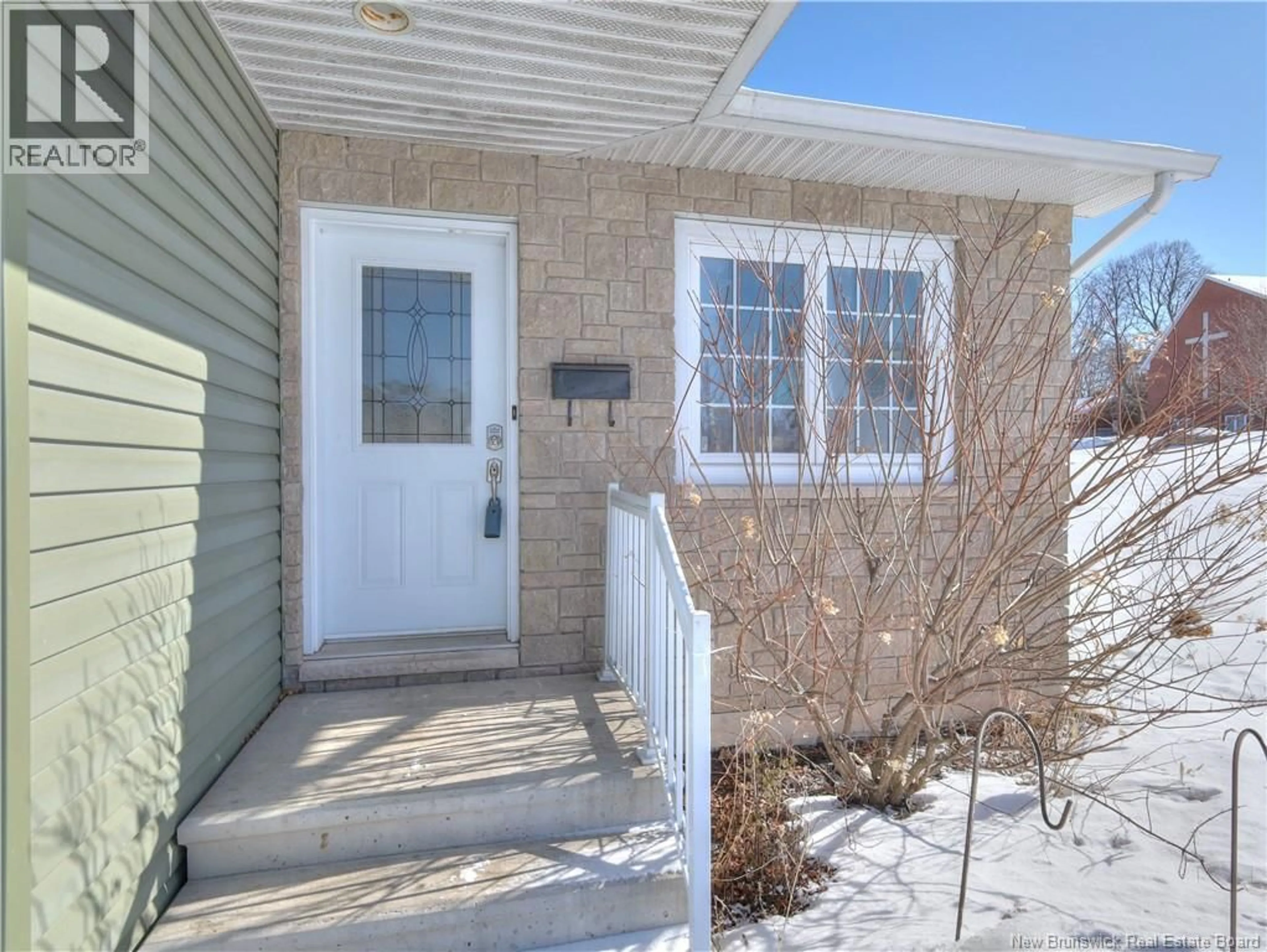 Indoor entryway for 2 RANKINE COURT, Oromocto New Brunswick E2V0H2