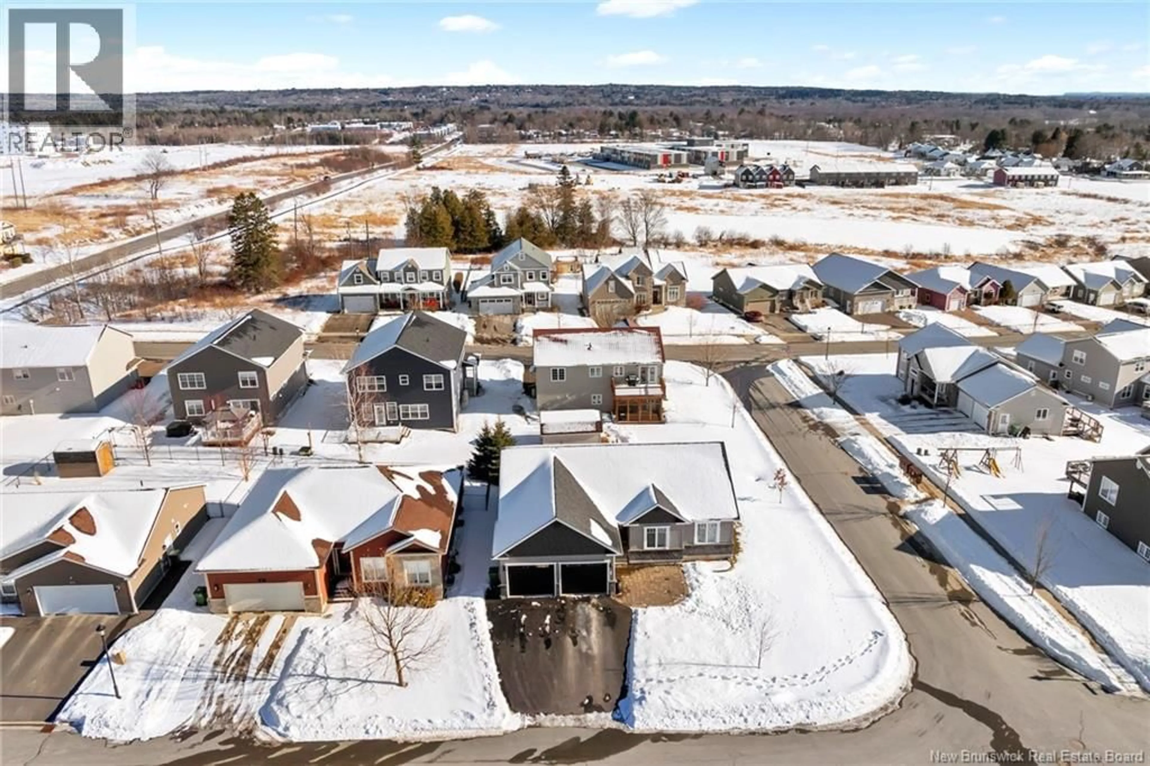A pic from outside/outdoor area/front of a property/back of a property/a pic from drone, street for 6 HARVEST COURT, Fredericton New Brunswick E3A1P9