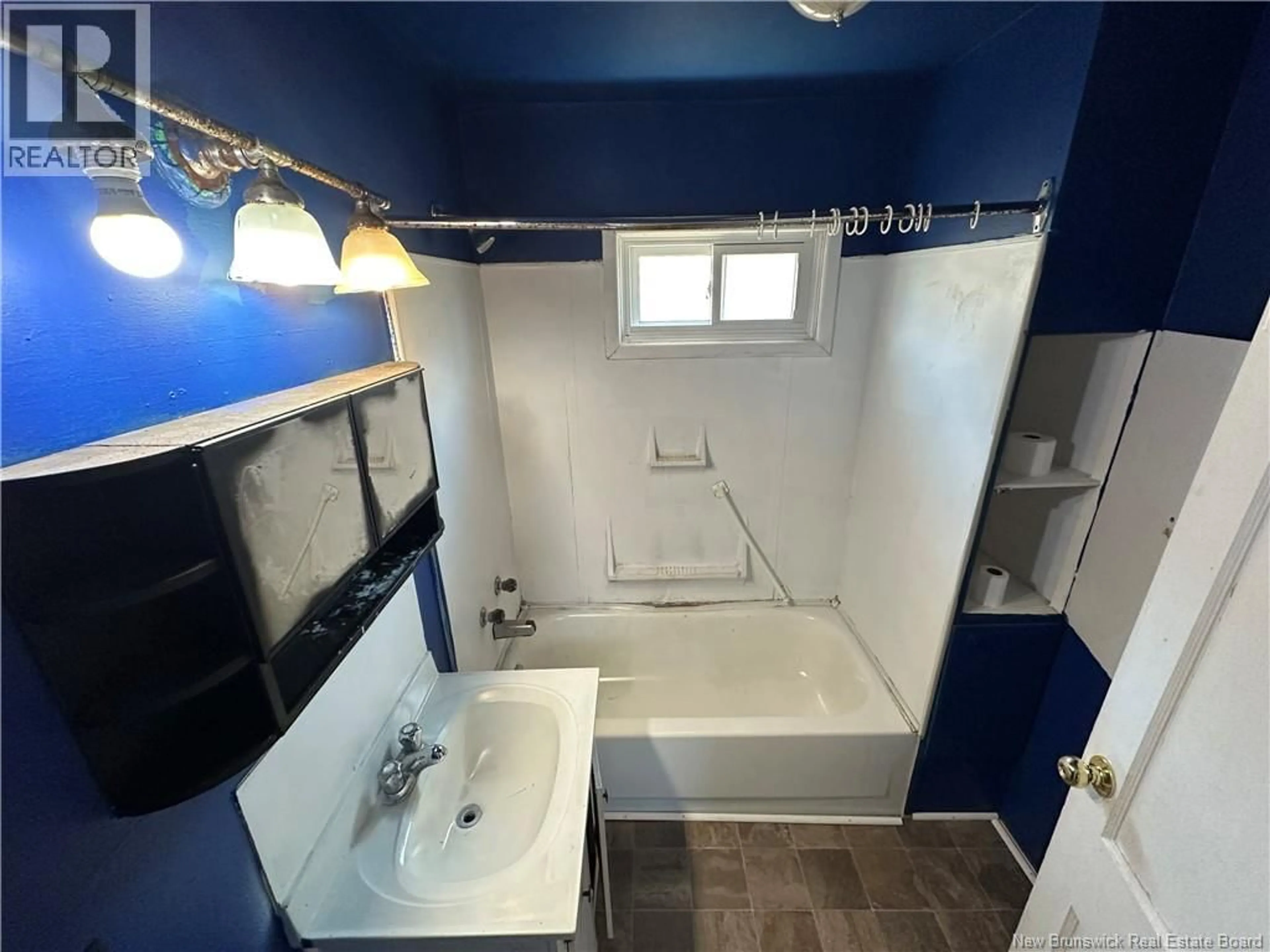 Standard bathroom, ceramic/tile floor for 60 MCSWEENEY AVENUE, Moncton New Brunswick E1C7C7