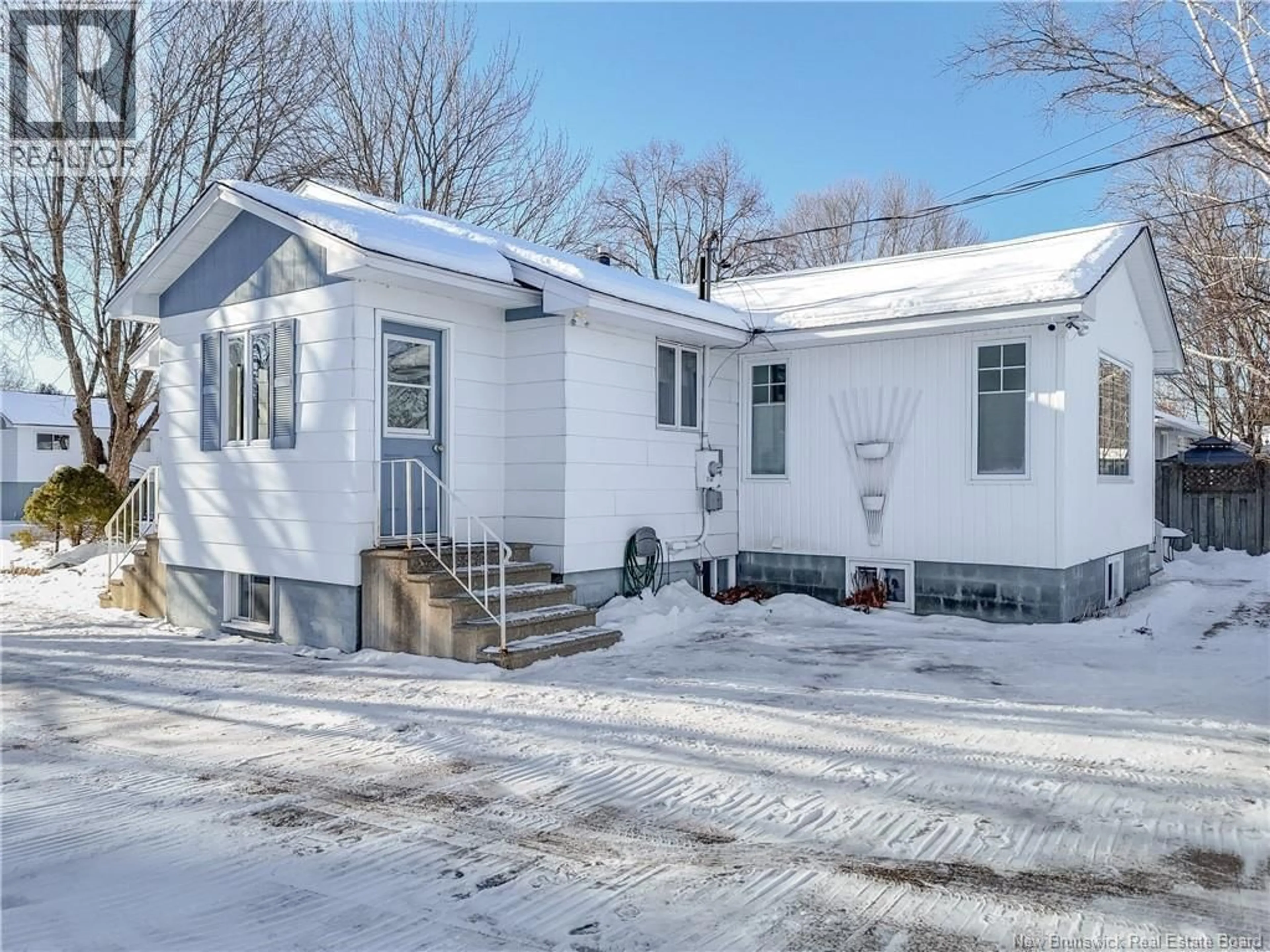 Home with vinyl exterior material, street for 113 HEMLOCK AVENUE, Nashwaaksis New Brunswick E3A1H2