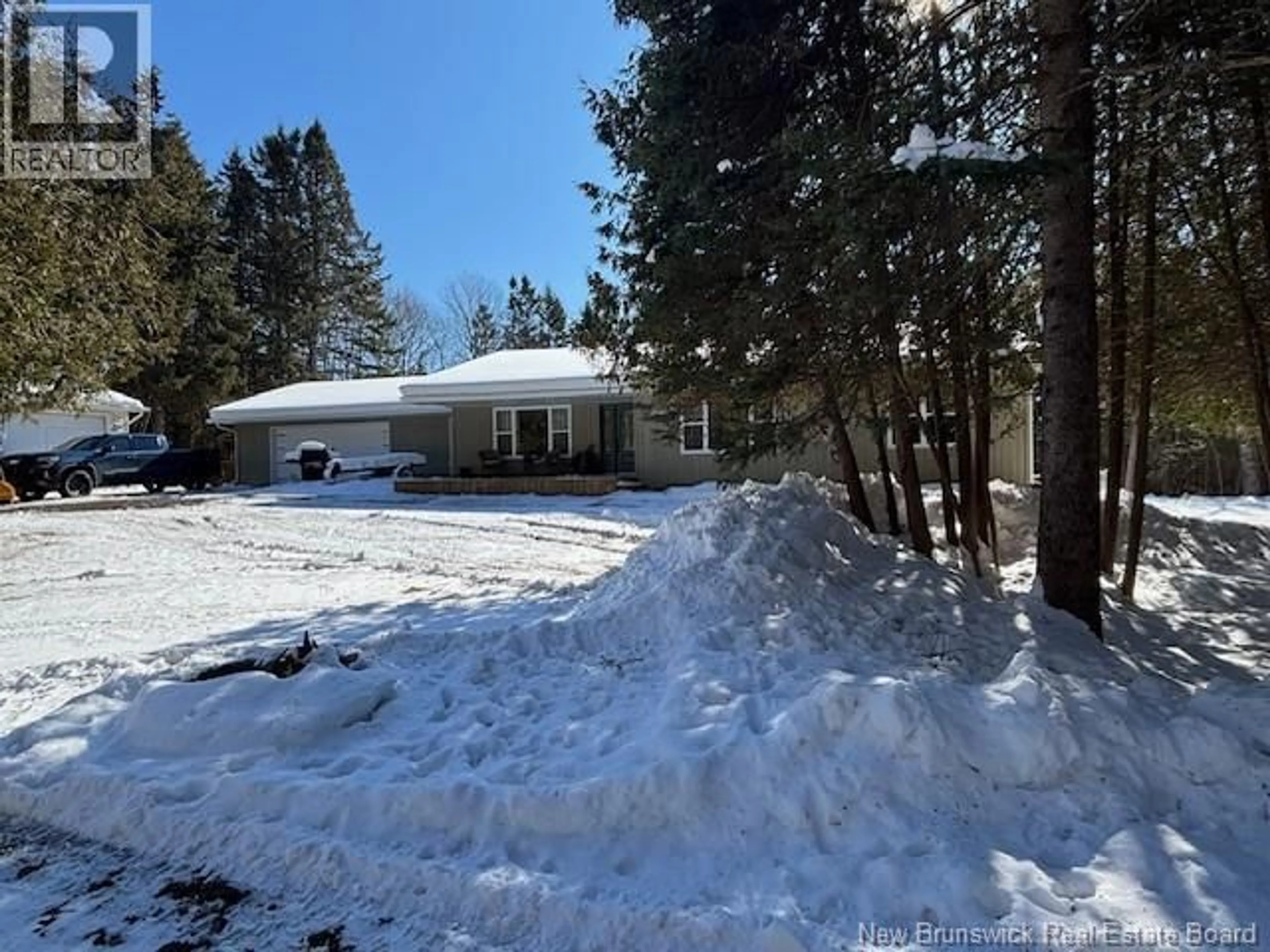 A pic from outside/outdoor area/front of a property/back of a property/a pic from drone, forest/trees view for 252 DARLINGS ISLAND ROAD, Darlings Island New Brunswick E5N6S3