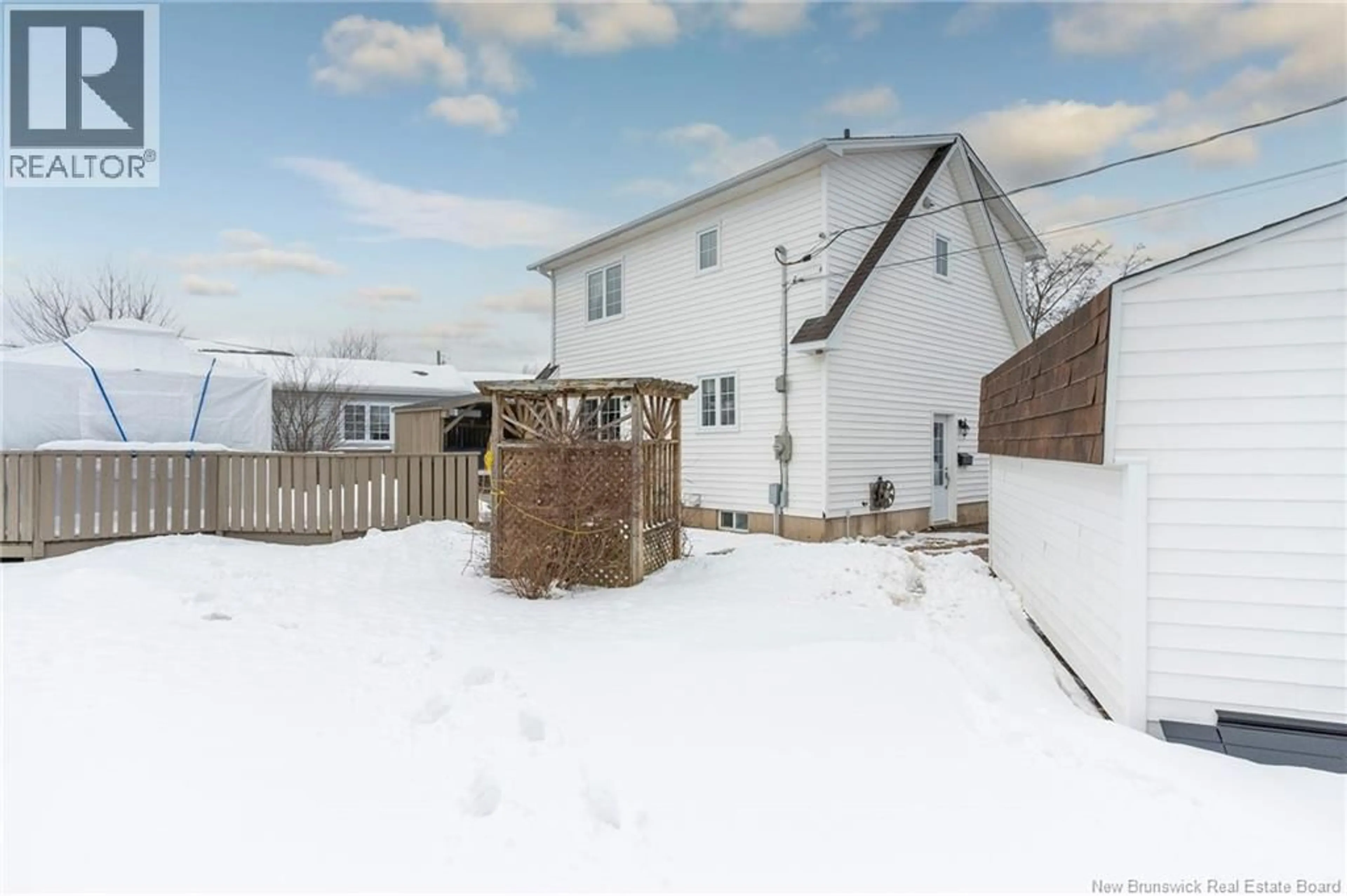 A pic from outside/outdoor area/front of a property/back of a property/a pic from drone, street for 135 MORNINGSIDE DRIVE, Moncton New Brunswick E1G1Z2