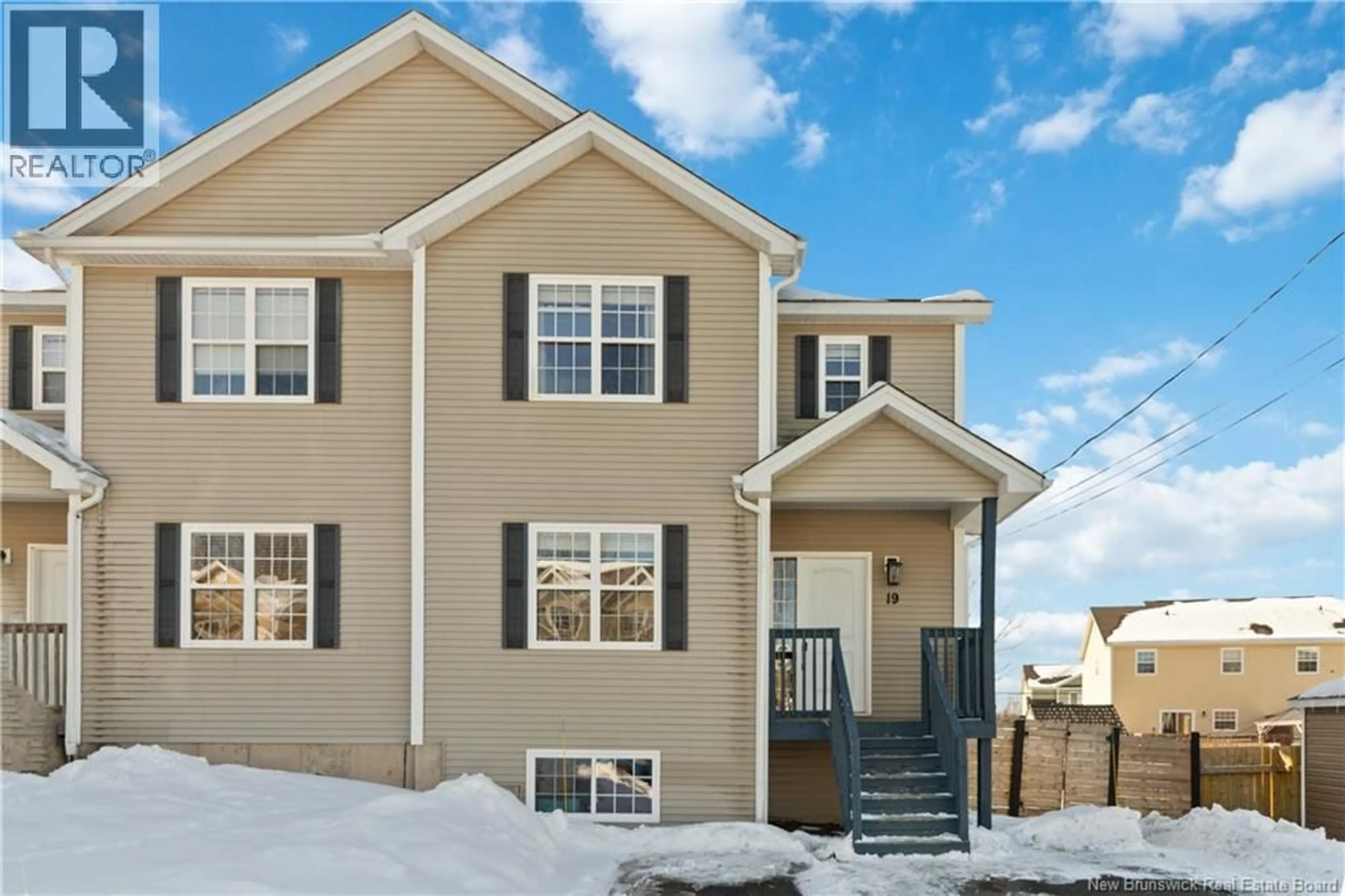 Home with vinyl exterior material, street for 19 DES ÉRABLES STREET, Dieppe New Brunswick E1A8X7