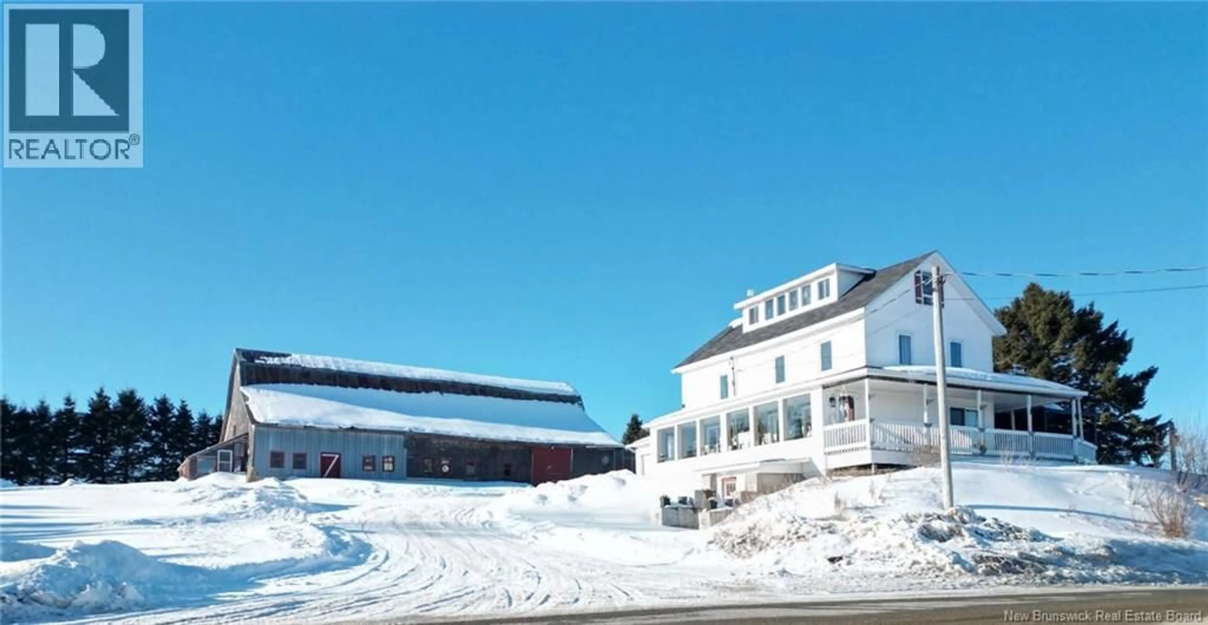 Lobby for 296 MONTAGNE À COMEAU ROAD, Saint-André New Brunswick E3Y3G1