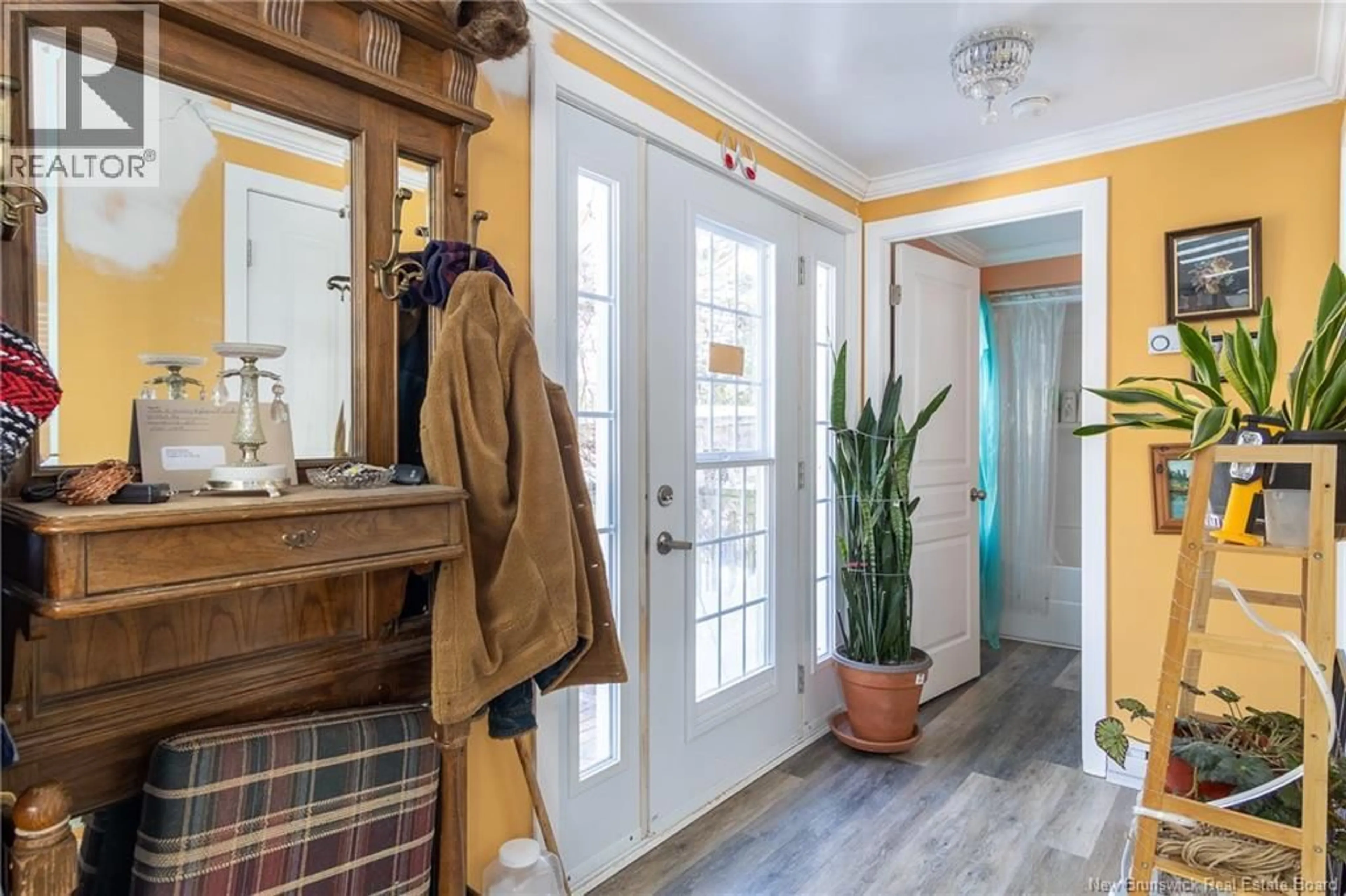 Indoor entryway for 95 NECK ROAD, Summerville New Brunswick E5S1A4