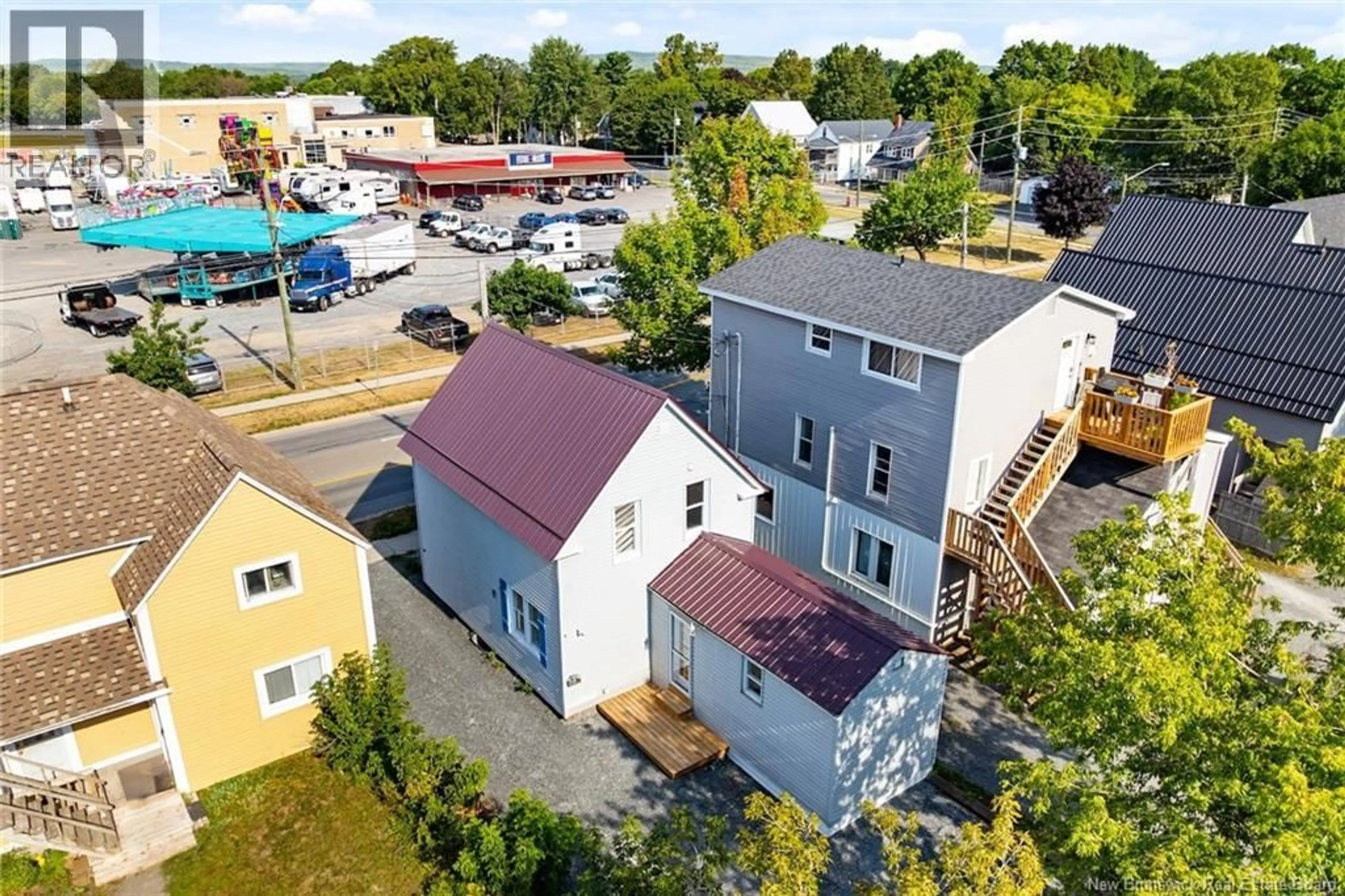 A pic from outside/outdoor area/front of a property/back of a property/a pic from drone, unknown for 332 SMYTHE STREET, Fredericton New Brunswick E3B3E2