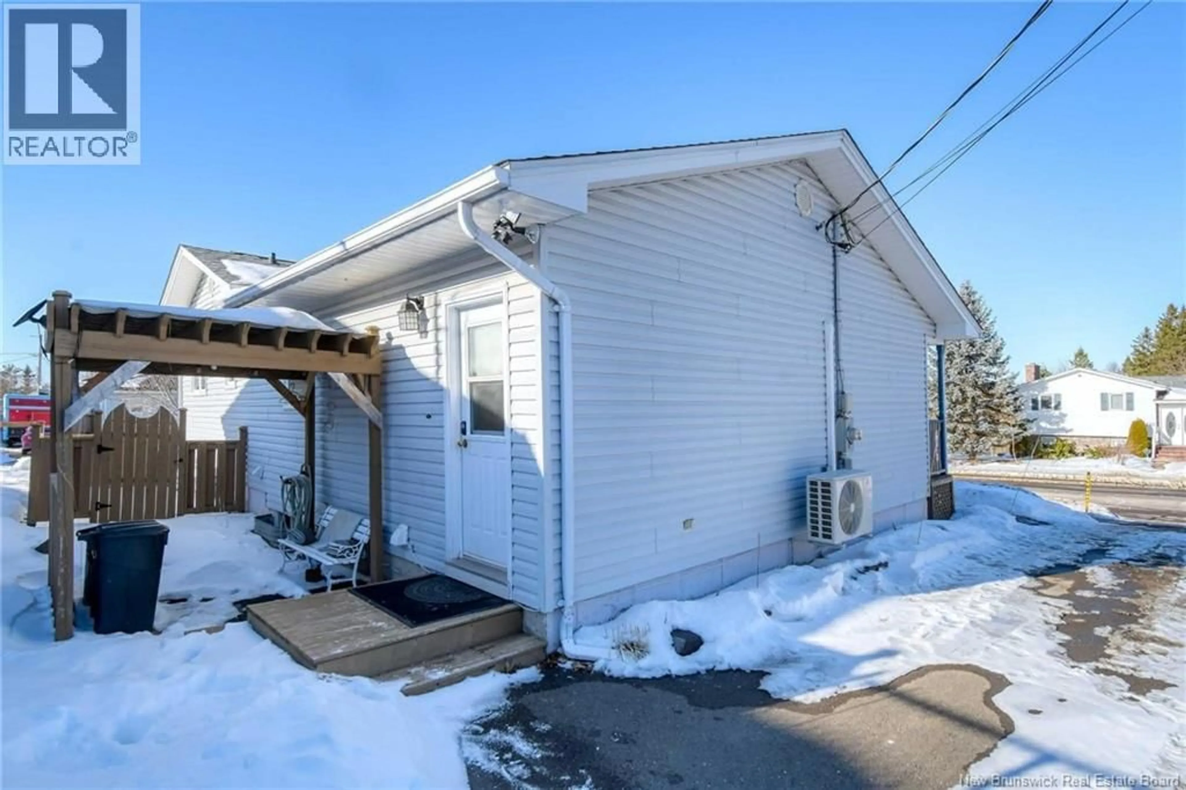 Unknown for 800 FRAMPTON, Moncton New Brunswick E1G2A1