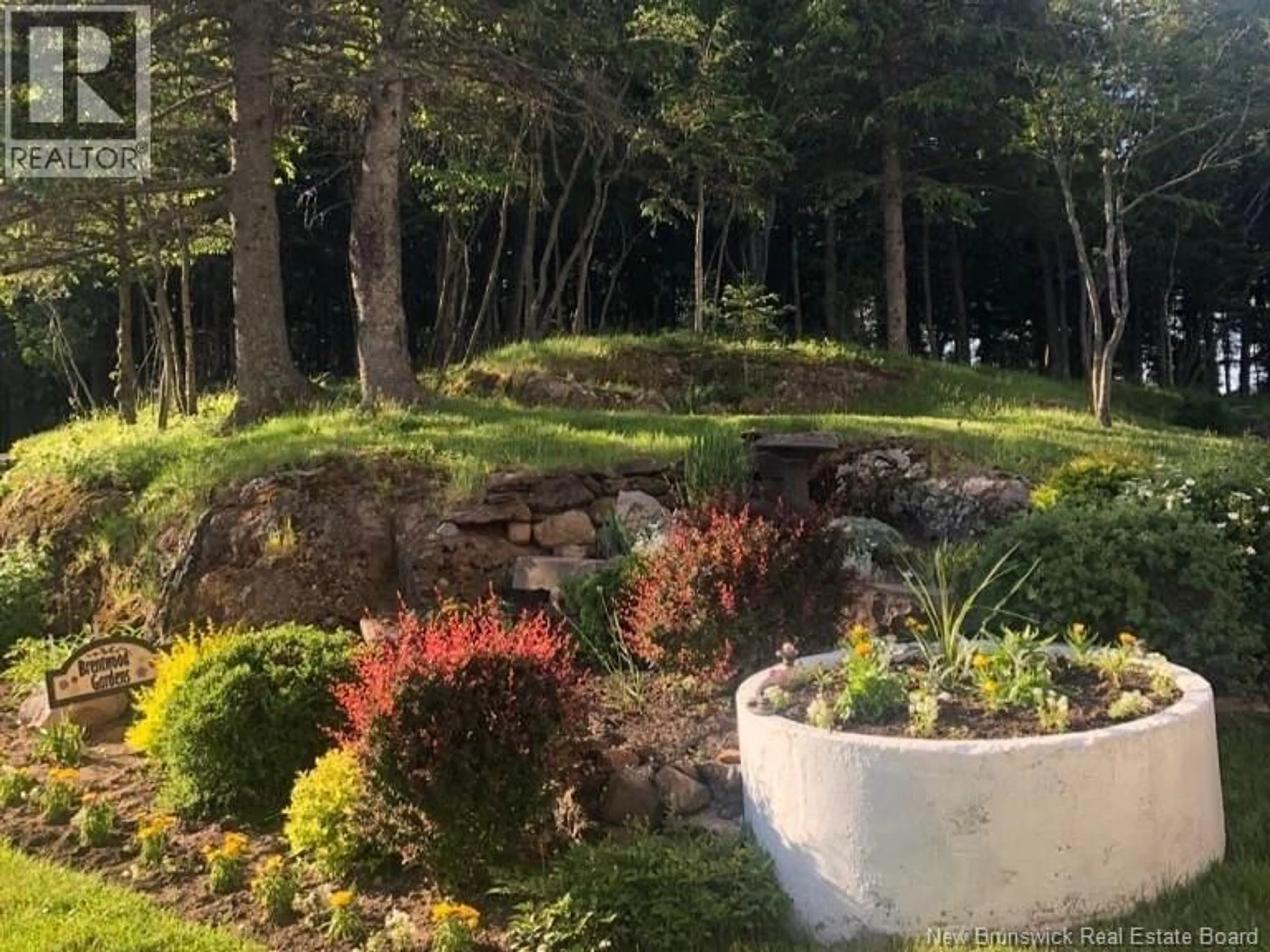 Patio, forest/trees view for 1006 - 310 WOODWARD AVENUE, Saint John New Brunswick E2K2L1