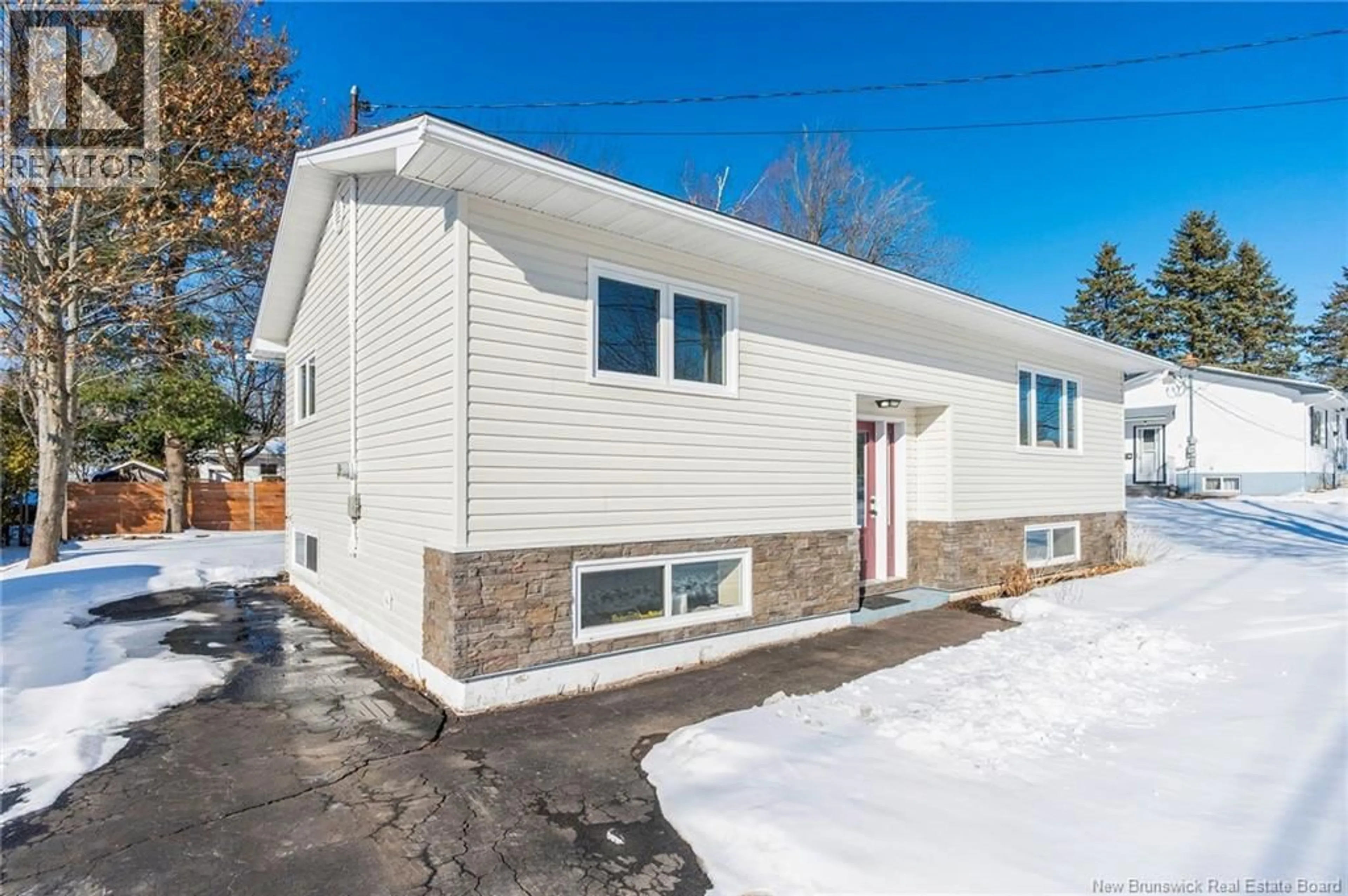 Home with vinyl exterior material, street for 5 MUNROE STREET, Riverview New Brunswick E1B2Y7