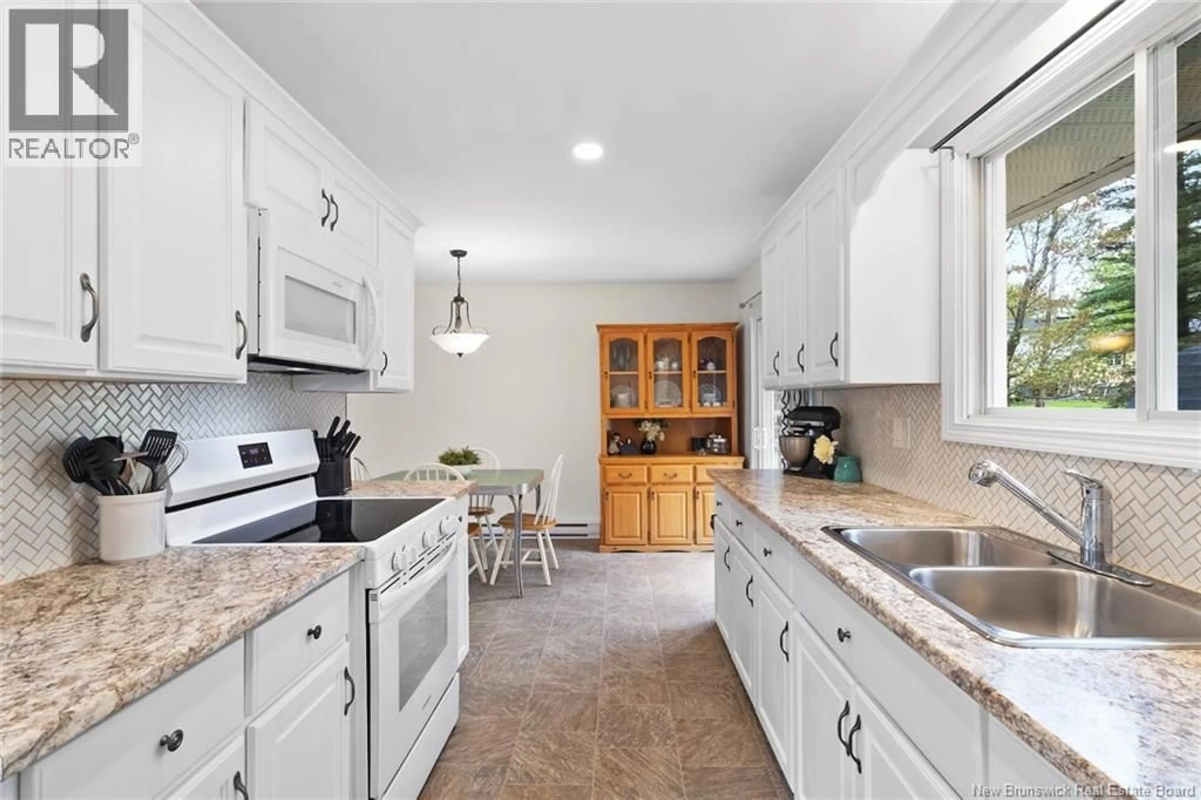 Unknown for 43 FLORAL AVENUE, Fredericton New Brunswick E3A1K8