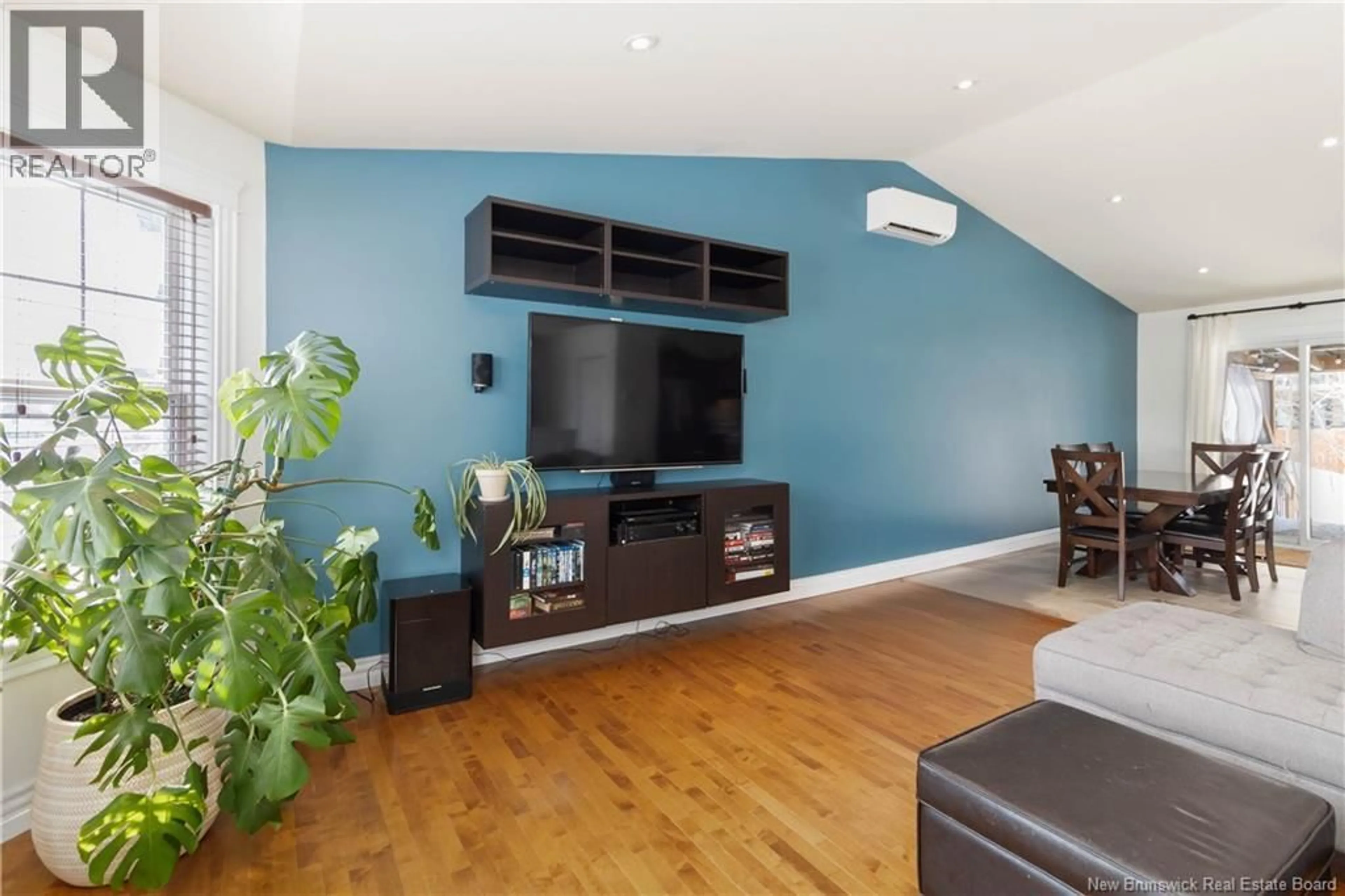 Home theater for 18 MCCOY, Moncton New Brunswick E1G0K6