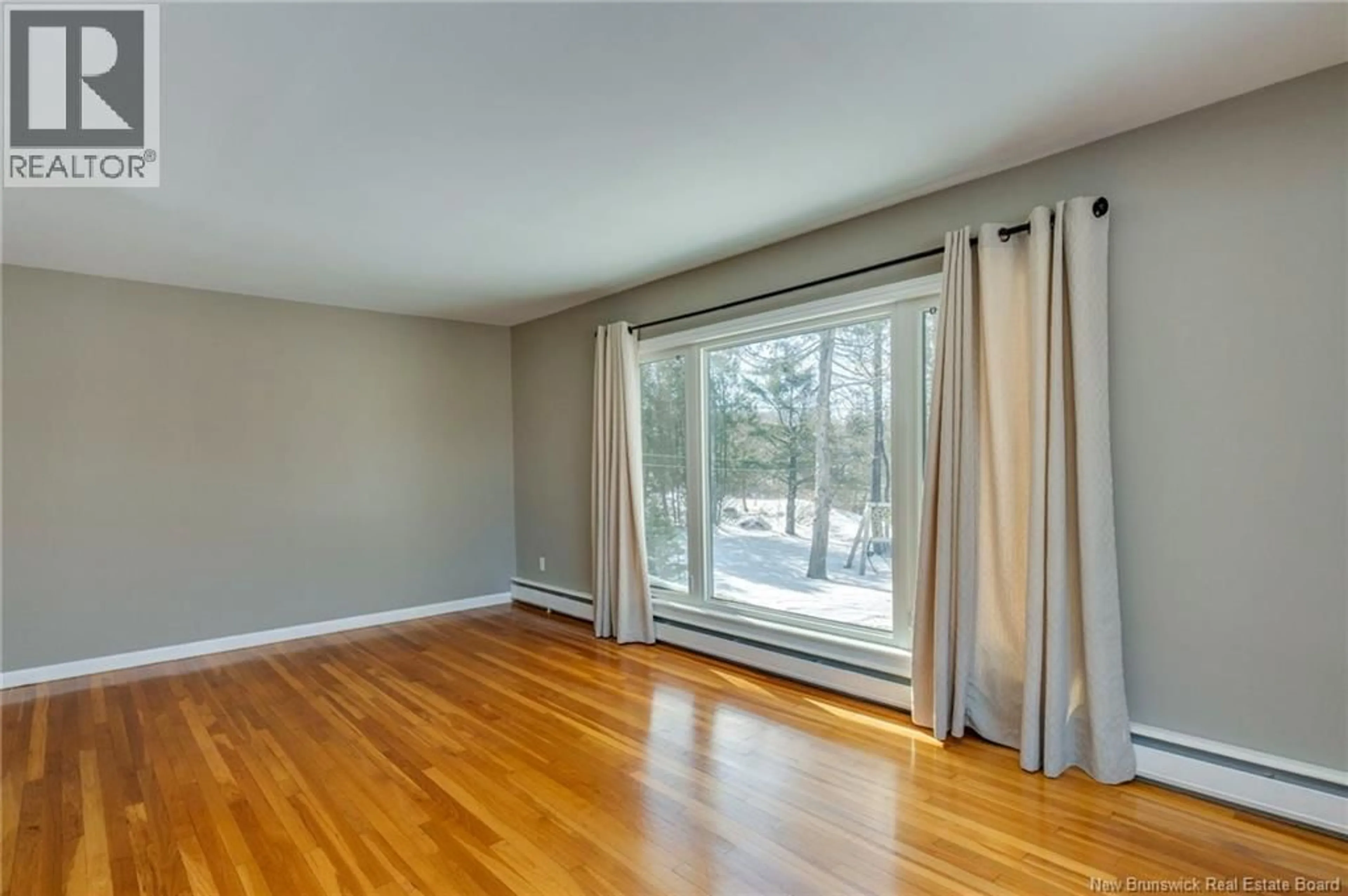 A pic of a room for 80 OAK TERRACE, Saint John New Brunswick E2M4N1